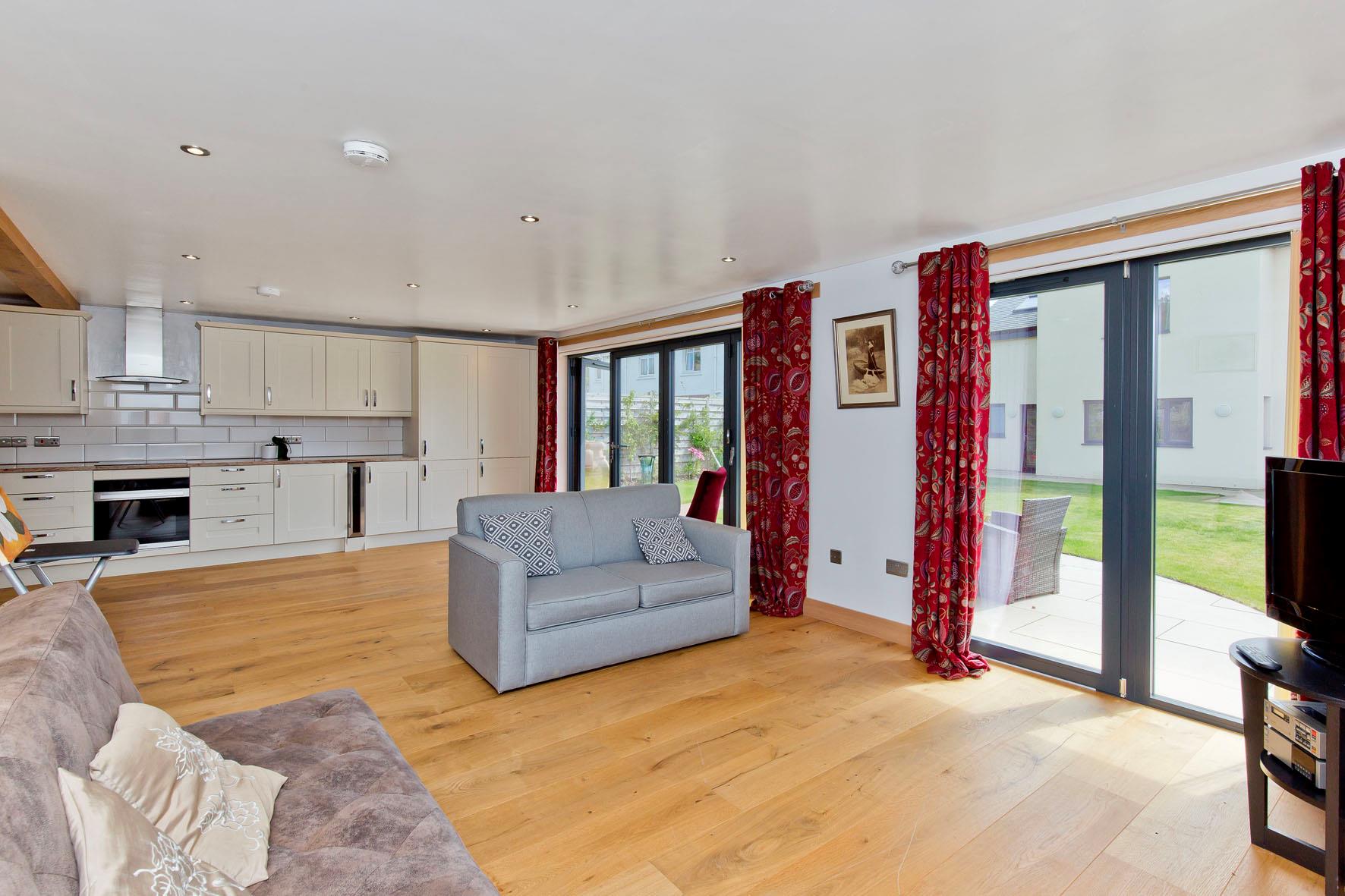 Braehead Road, Edinburgh EH4
