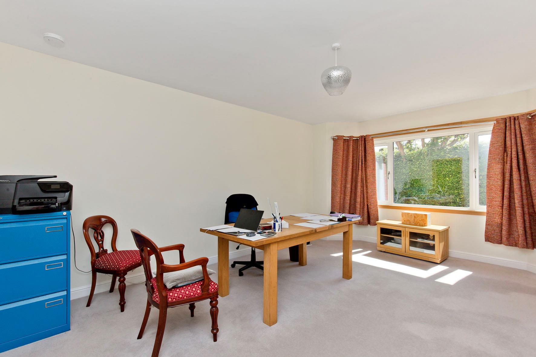 Braehead Road, Edinburgh EH4
