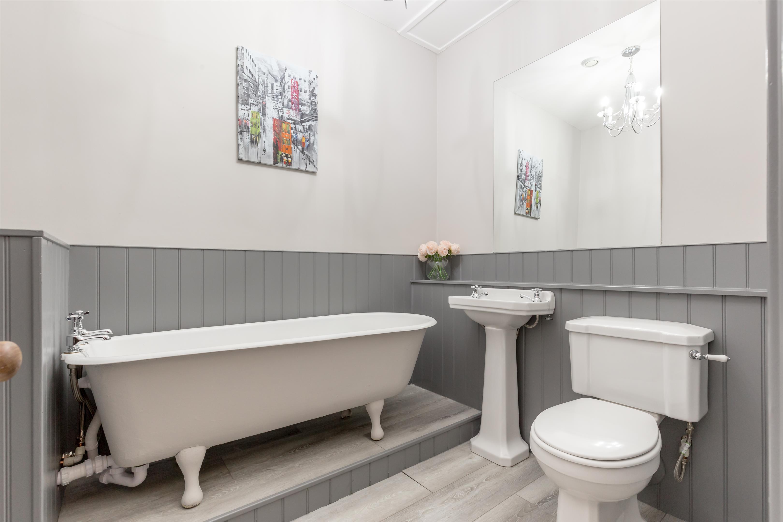 Carlton Street, Stockbridge, Edinburgh EH4