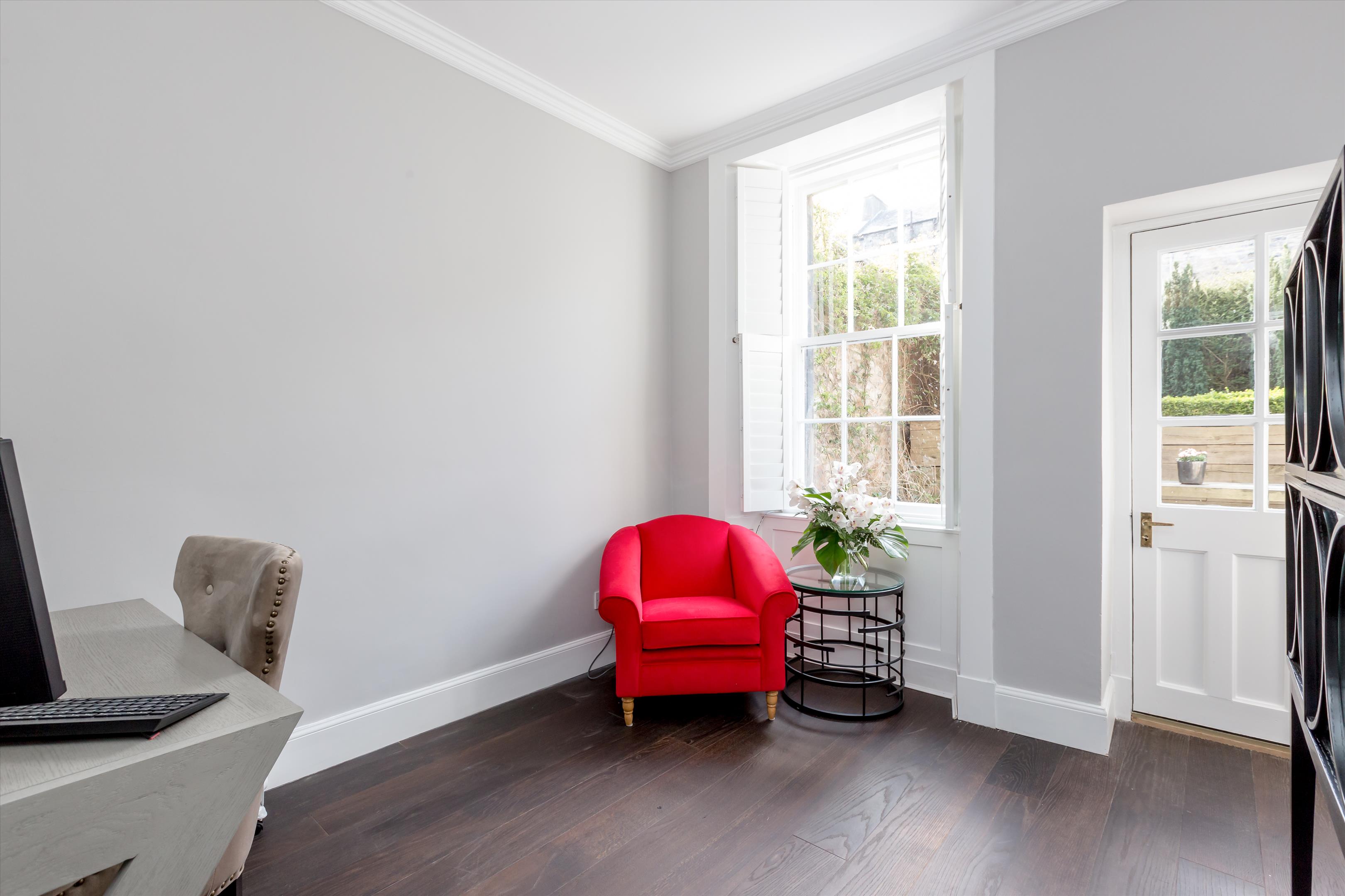Carlton Street, Stockbridge, Edinburgh EH4