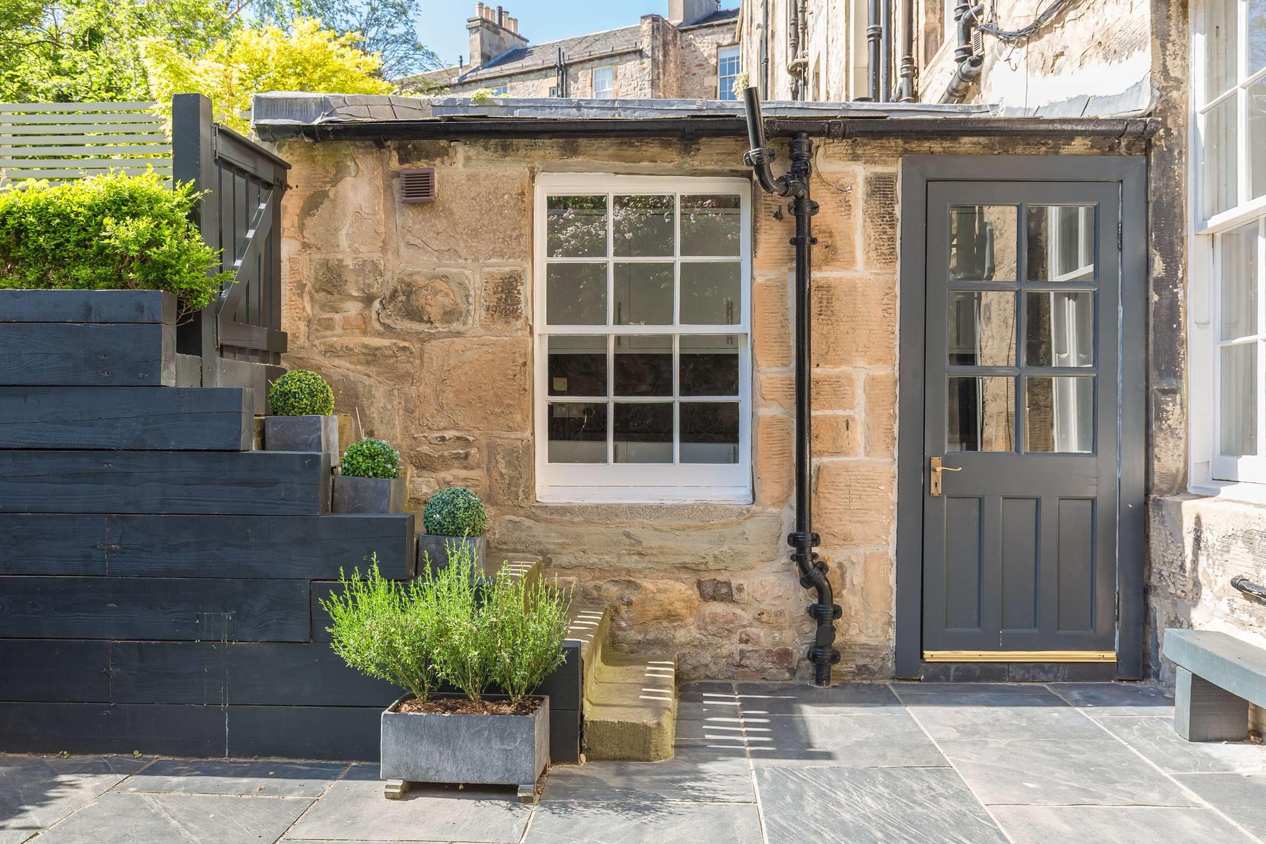 Carlton Street, Stockbridge, Edinburgh EH4