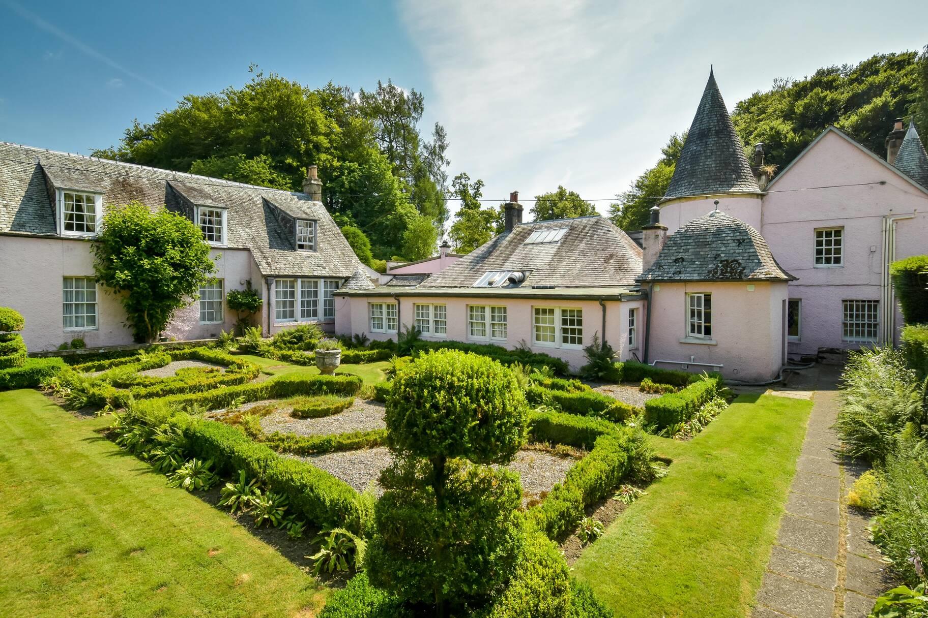 Main Street, Callander, Stirlingshire, FK17