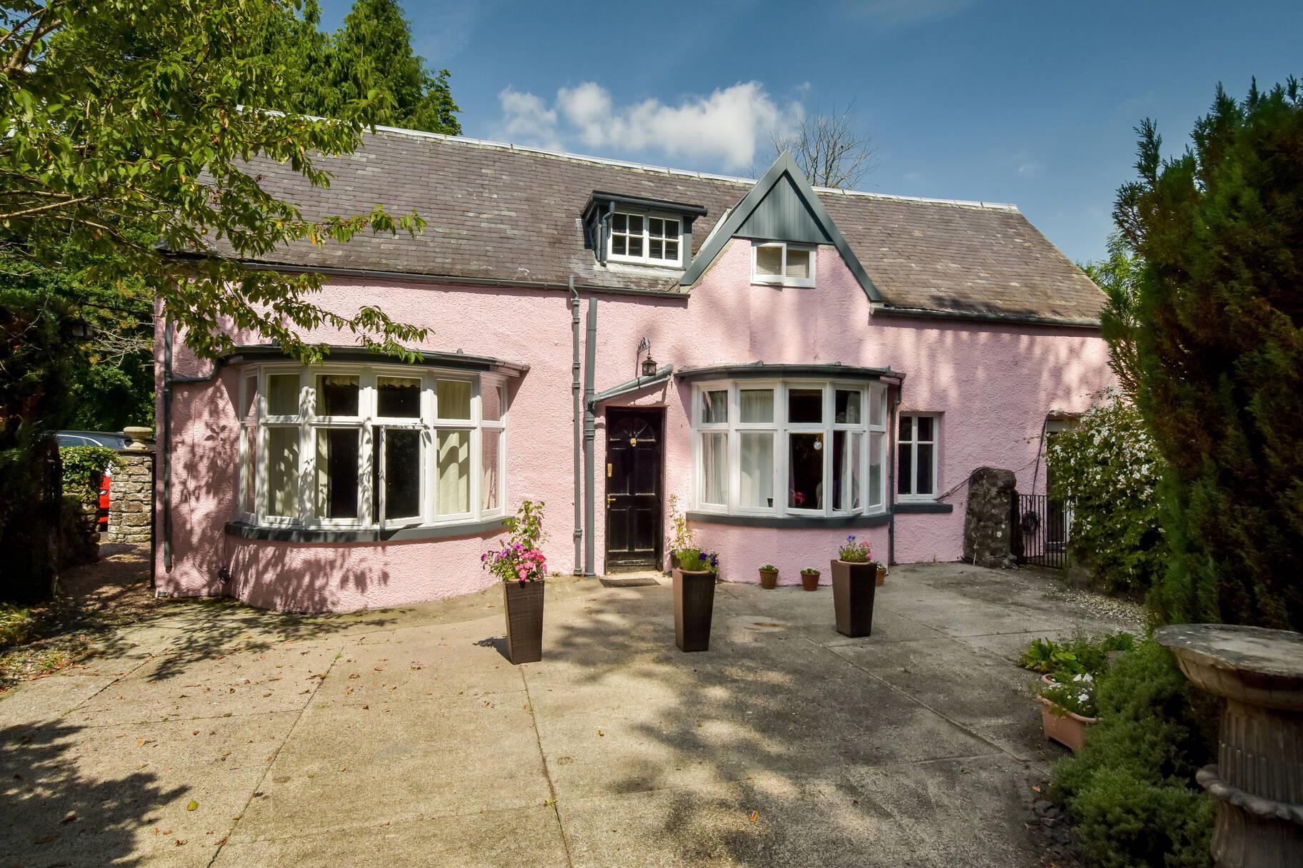 Main Street, Callander, Stirlingshire, FK17