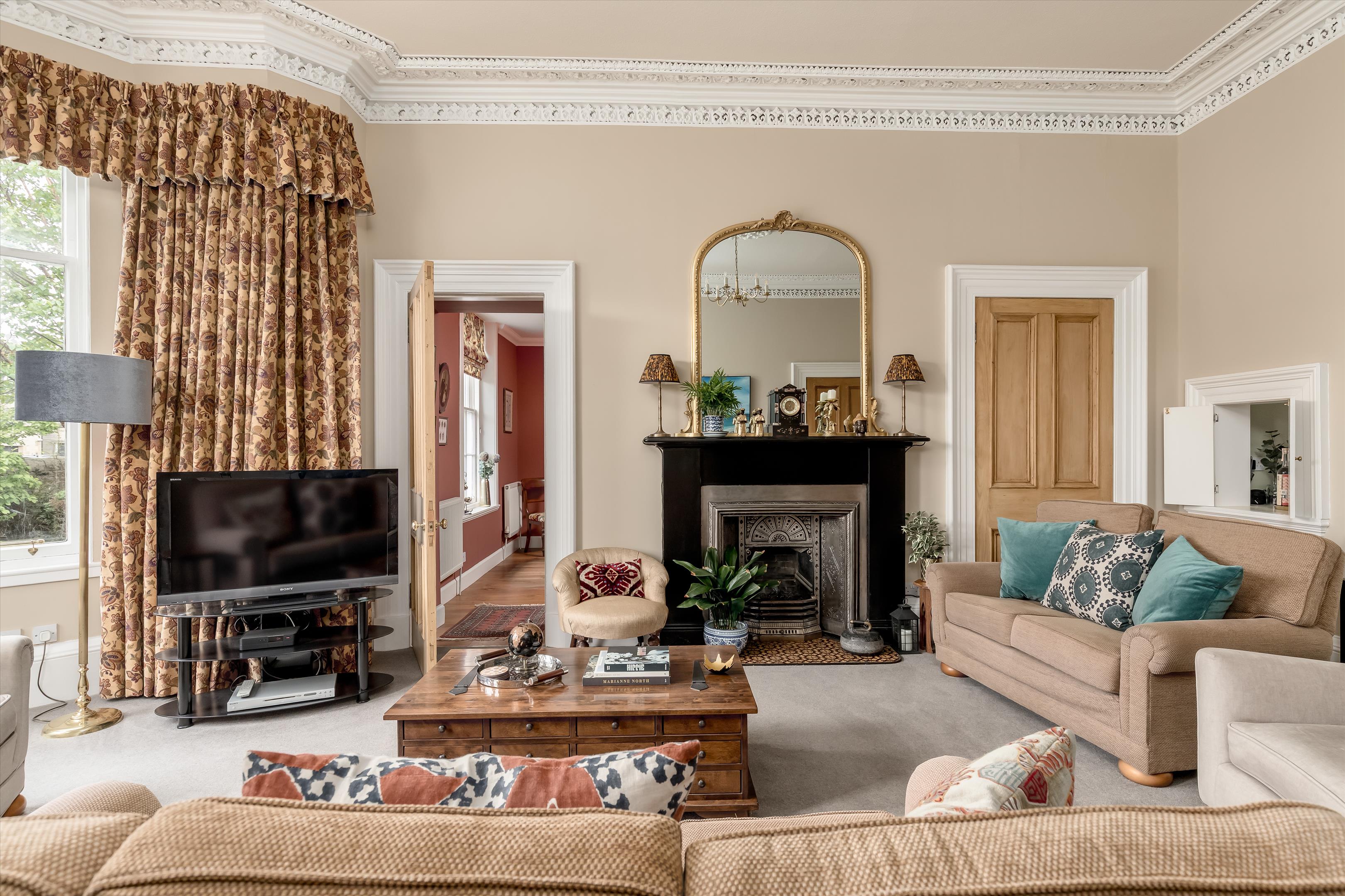 Lauder Road, Edinburgh, Midlothian, EH9