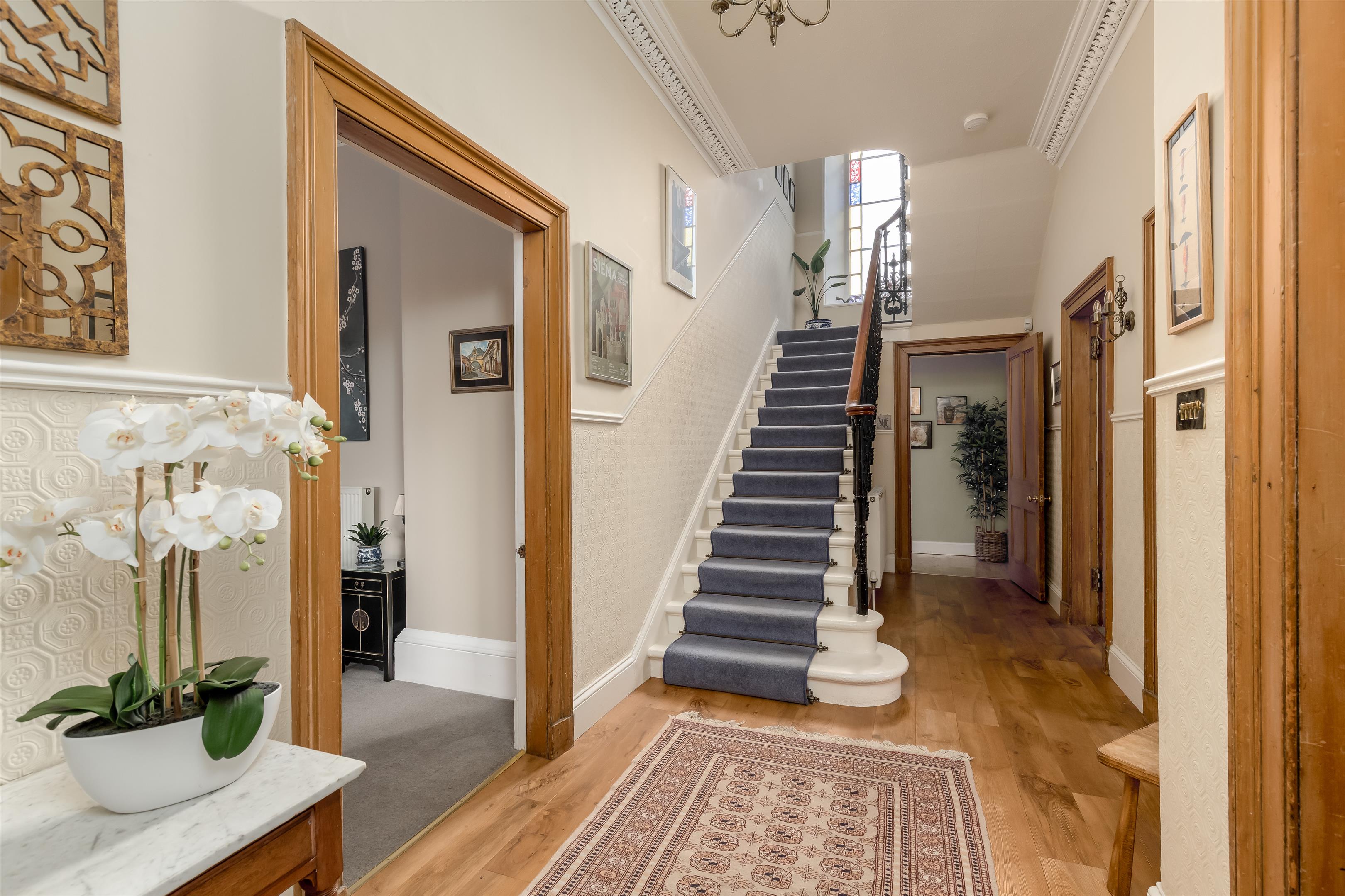 Lauder Road, Edinburgh, Midlothian, EH9