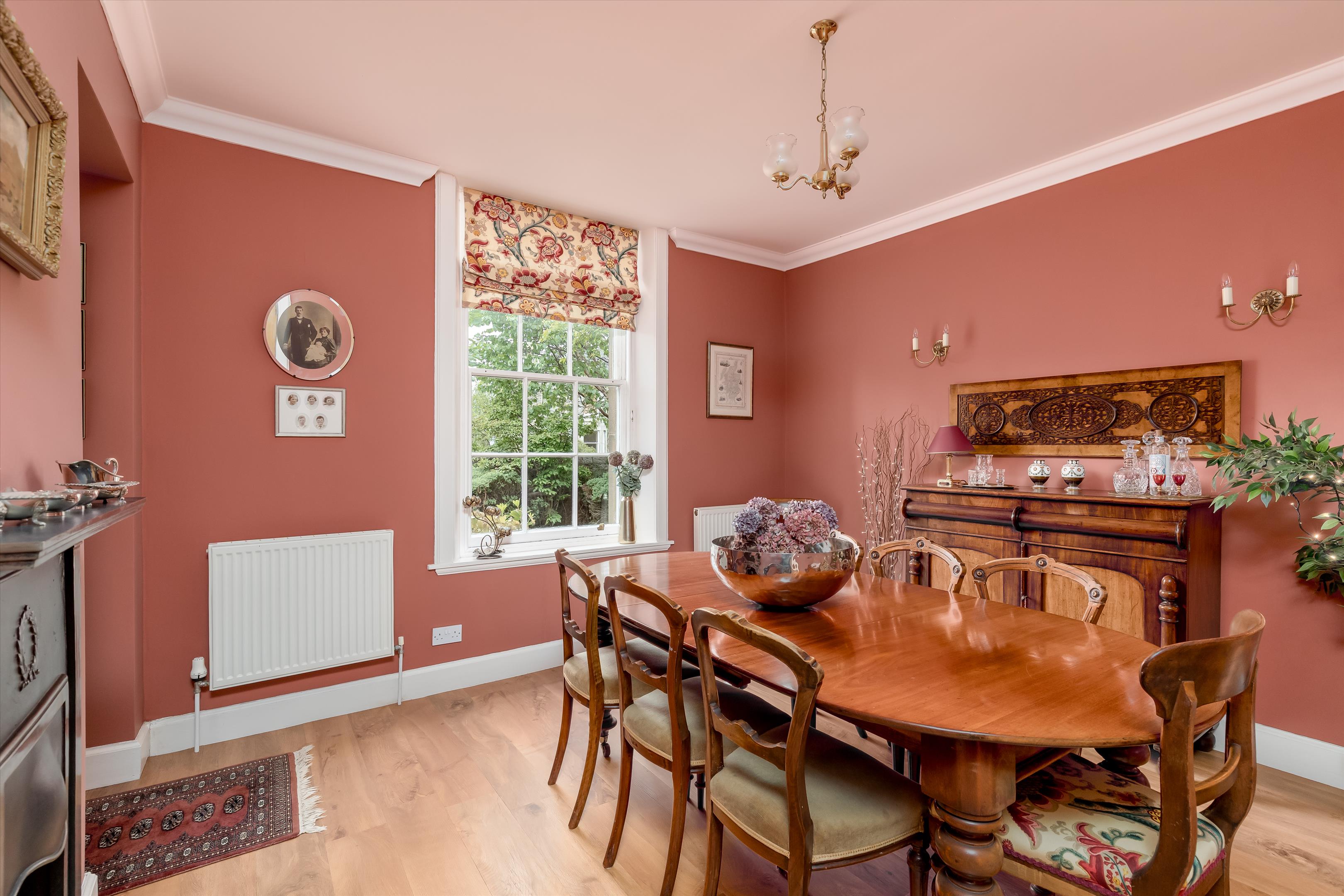 Lauder Road, Edinburgh, Midlothian, EH9