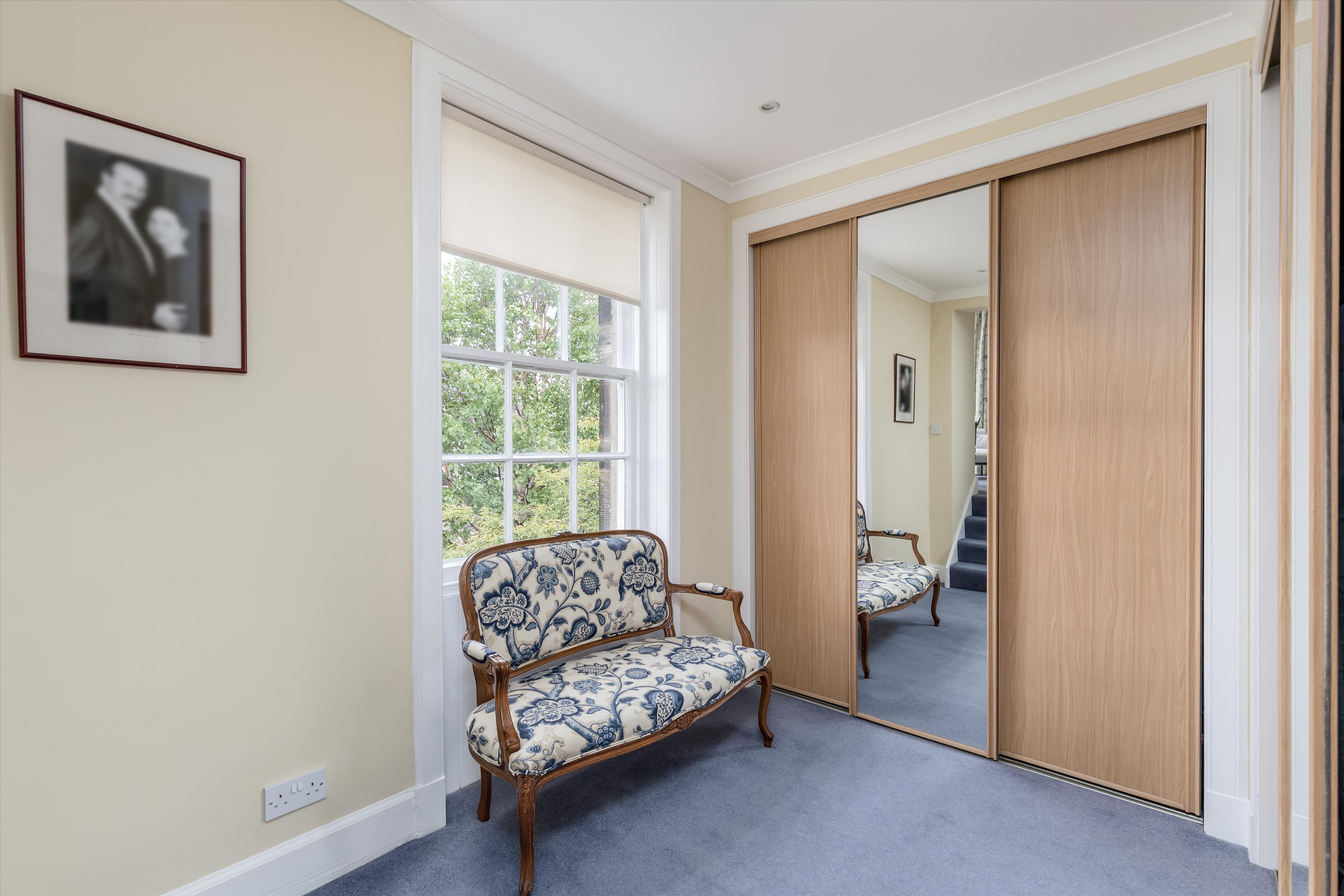 Lauder Road, Edinburgh, Midlothian, EH9