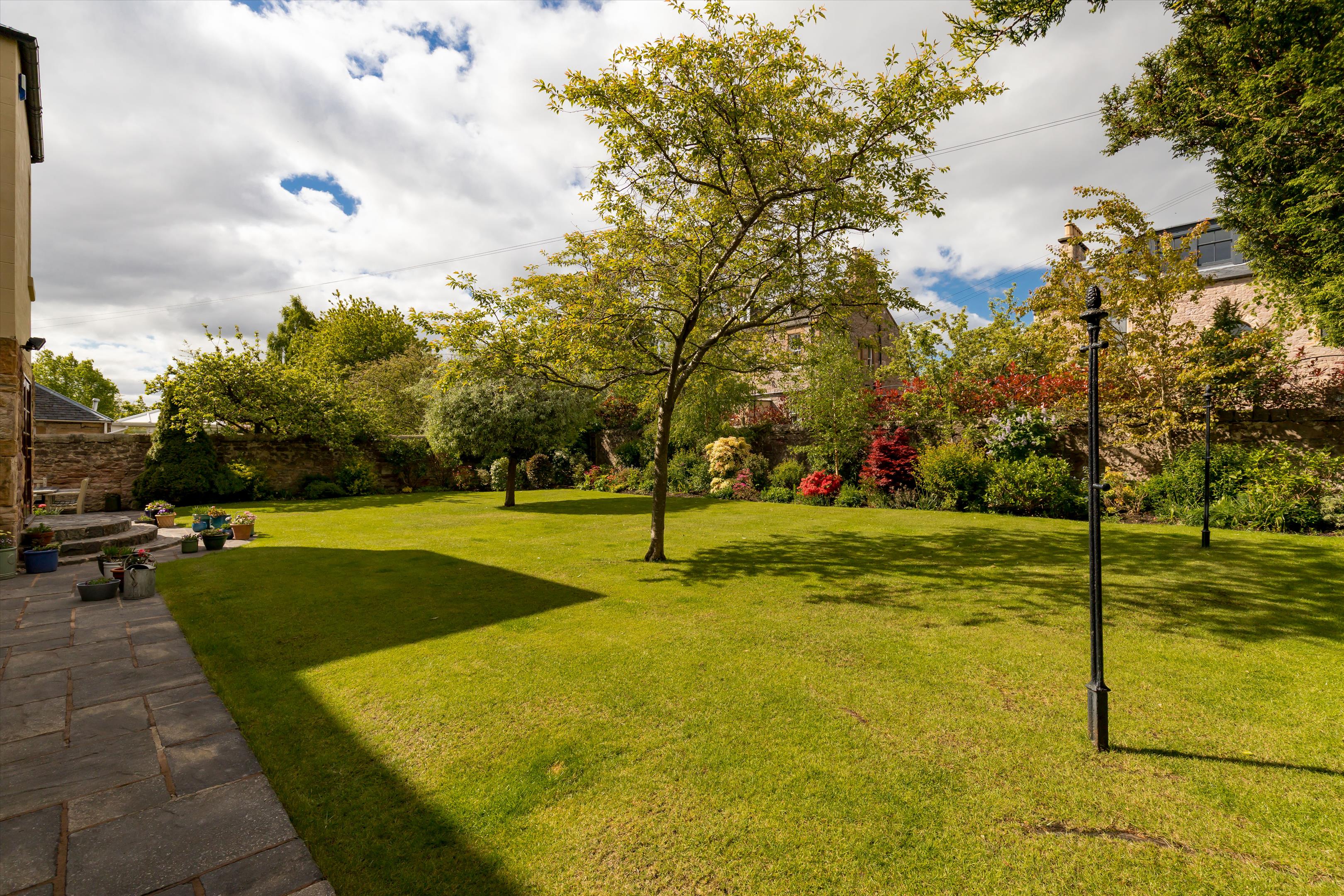 Lauder Road, Edinburgh, Midlothian, EH9