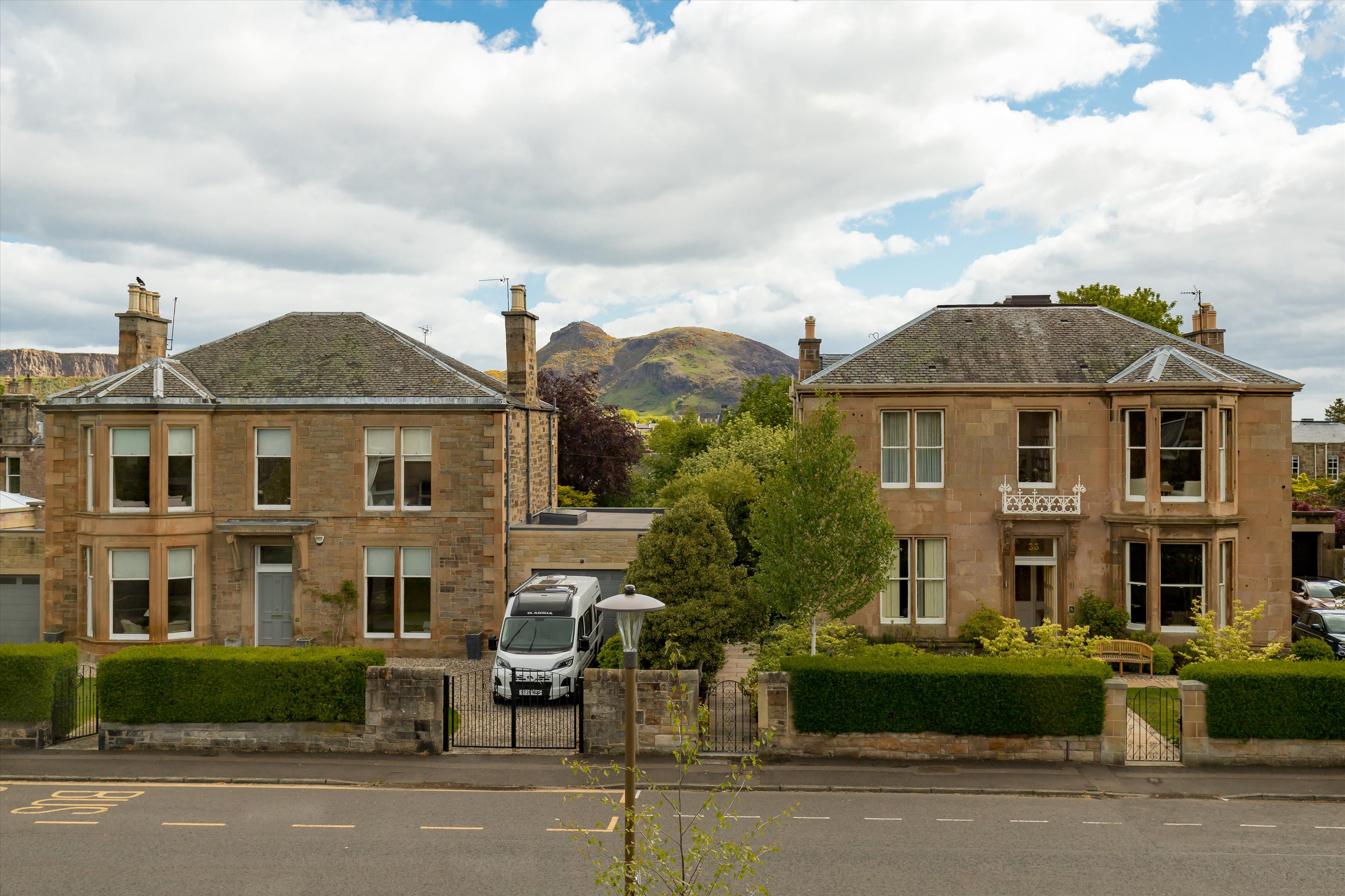 Lauder Road, Edinburgh, Midlothian, EH9