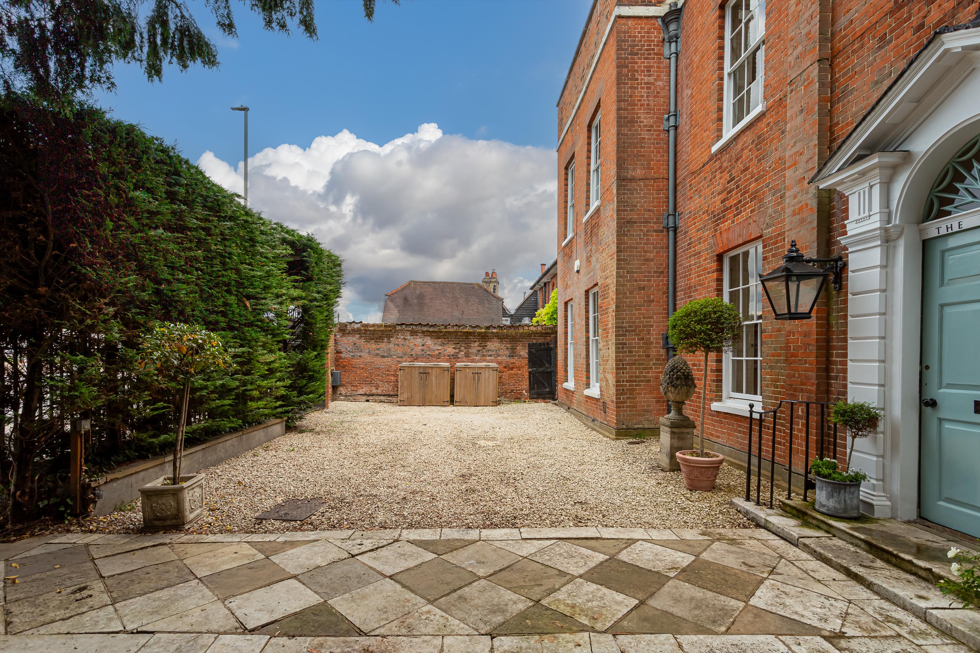 Dorking Road, Epsom, Surrey, KT18