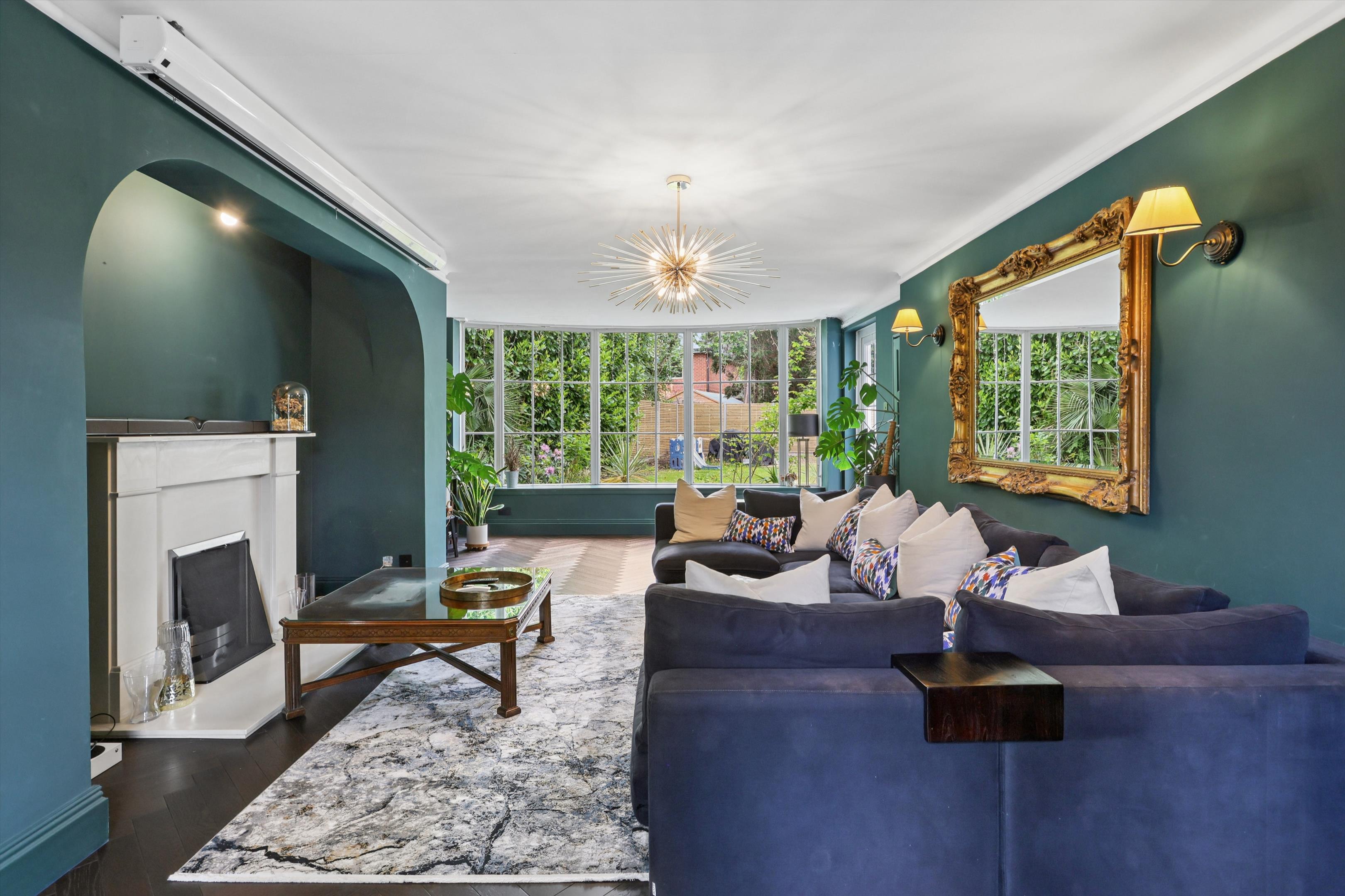 Ruxley Crescent, Claygate, Esher, Surrey KT10