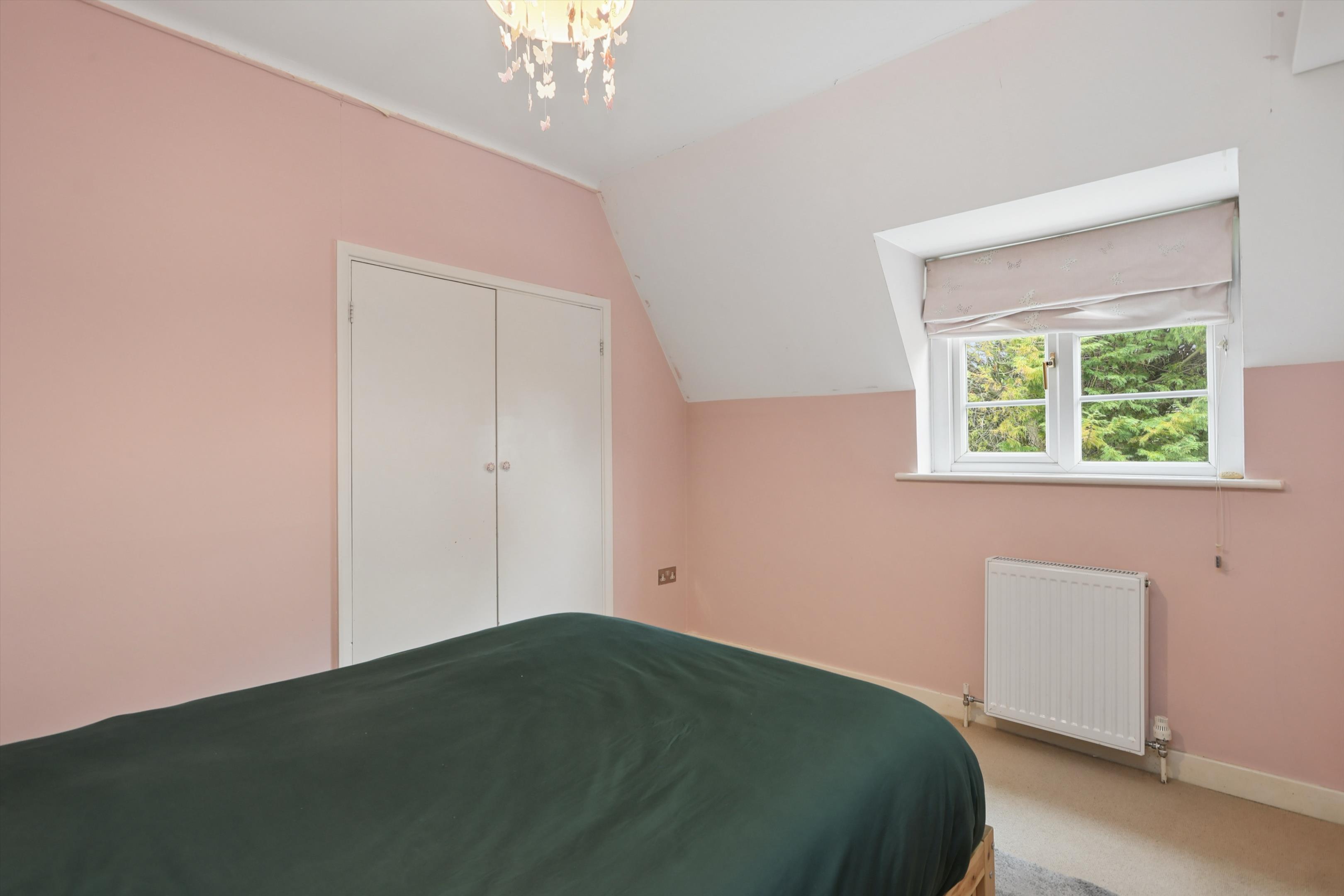 Ruxley Crescent, Claygate, Esher, Surrey KT10