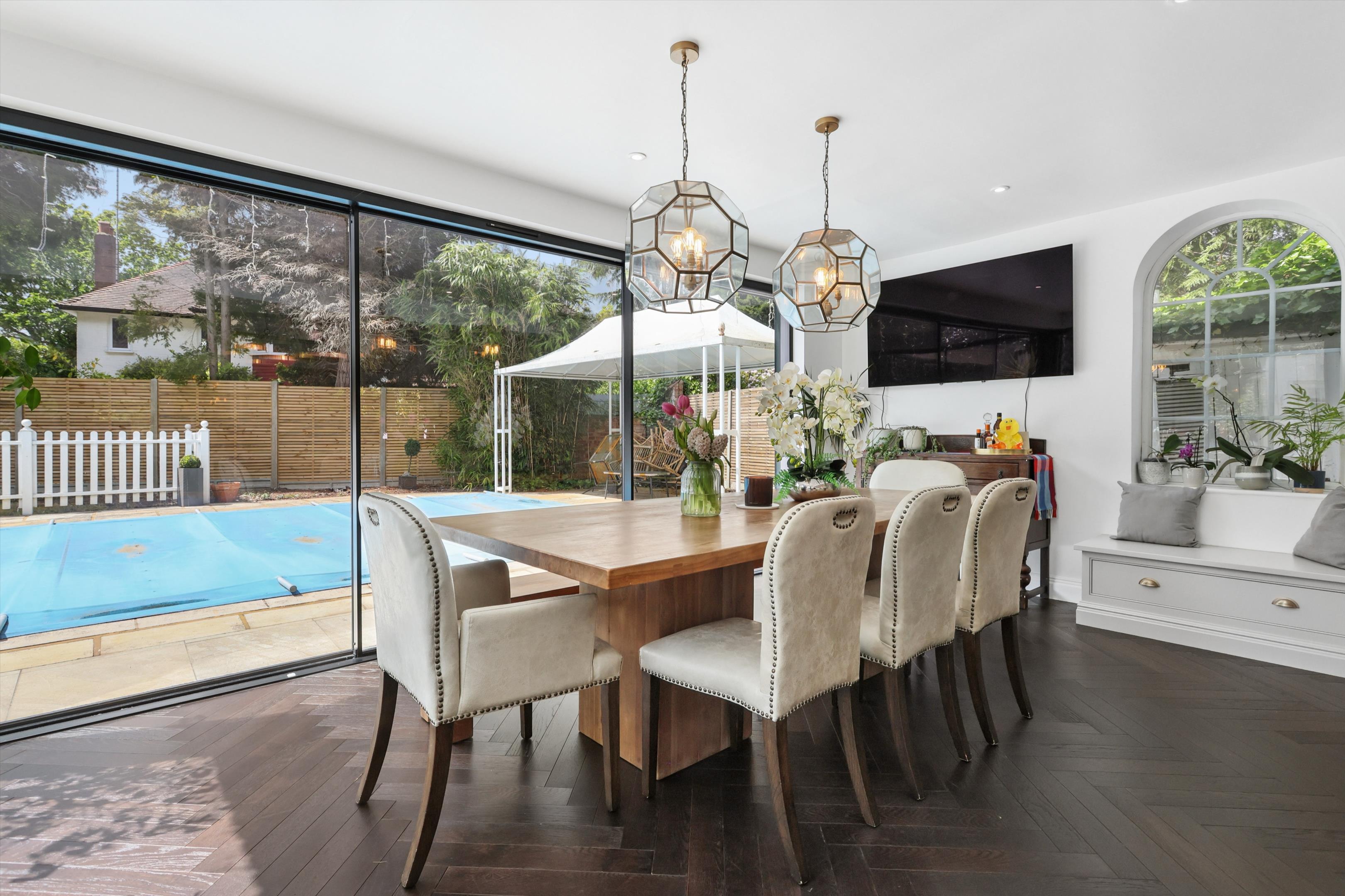 Ruxley Crescent, Claygate, Esher, Surrey KT10