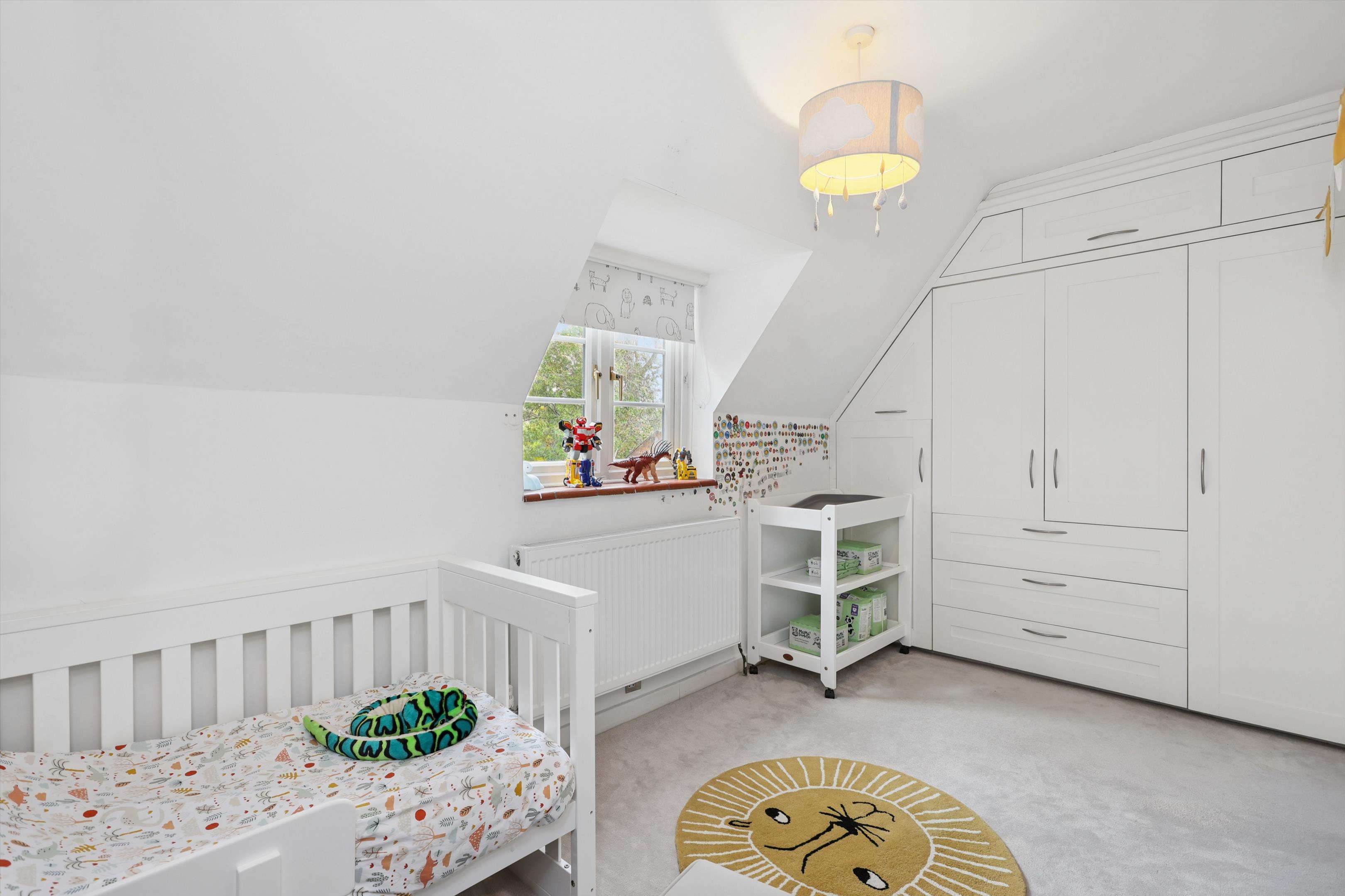 Ruxley Crescent, Claygate, Esher, Surrey KT10