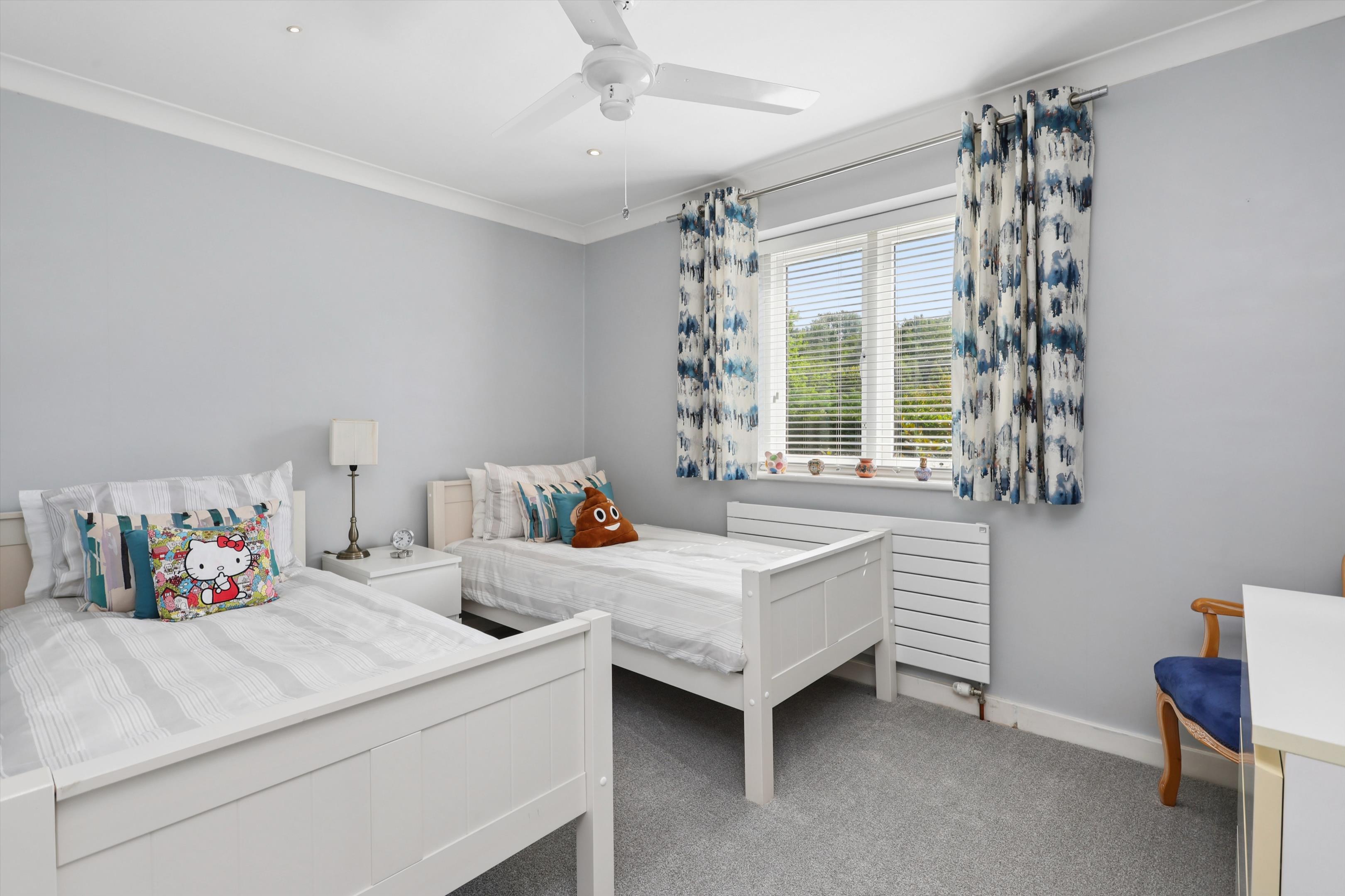 Littleworth Lane, Esher, Surrey KT10