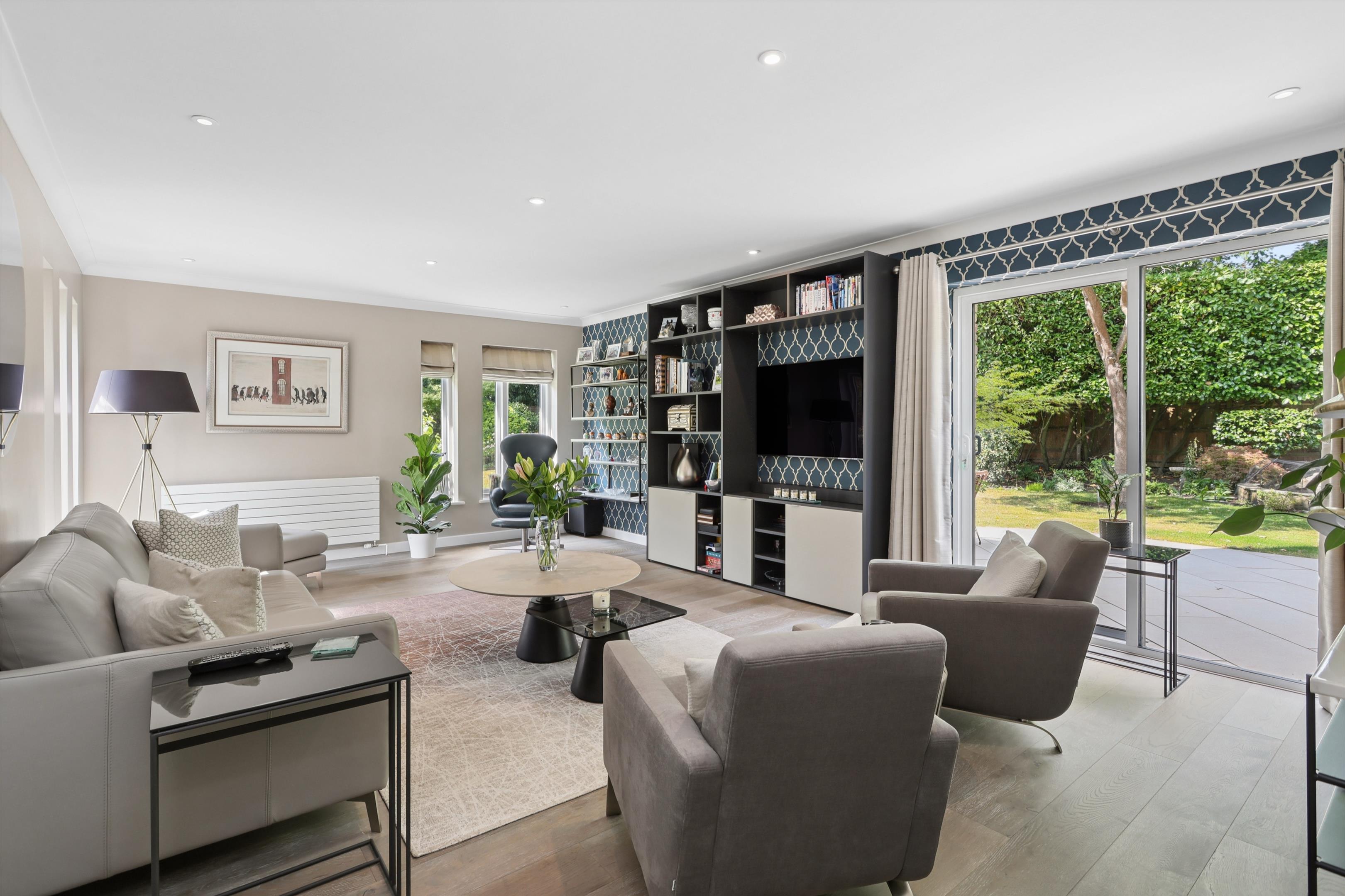 Littleworth Lane, Esher, Surrey KT10