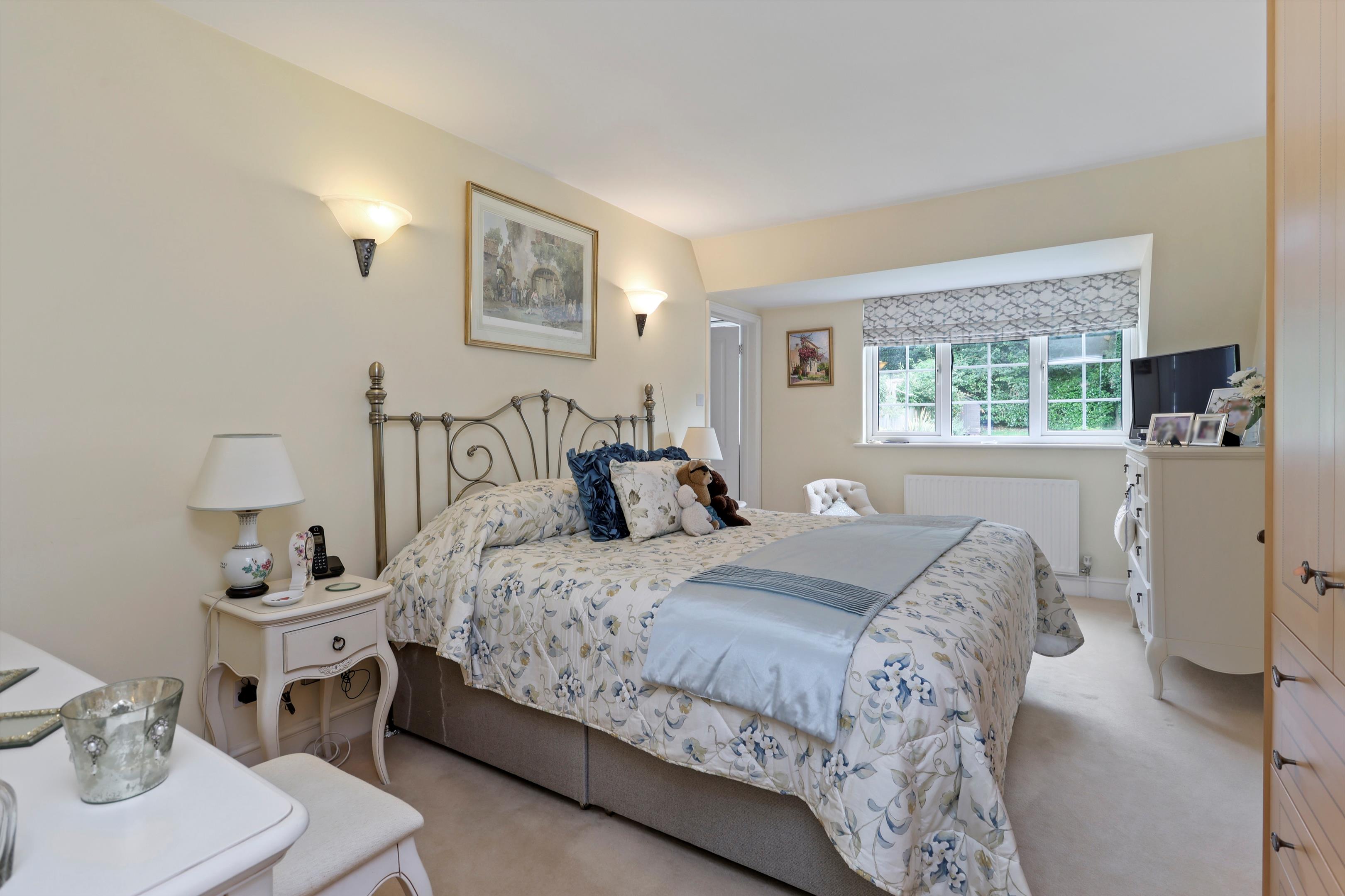Park Close, Esher, Surrey, KT10