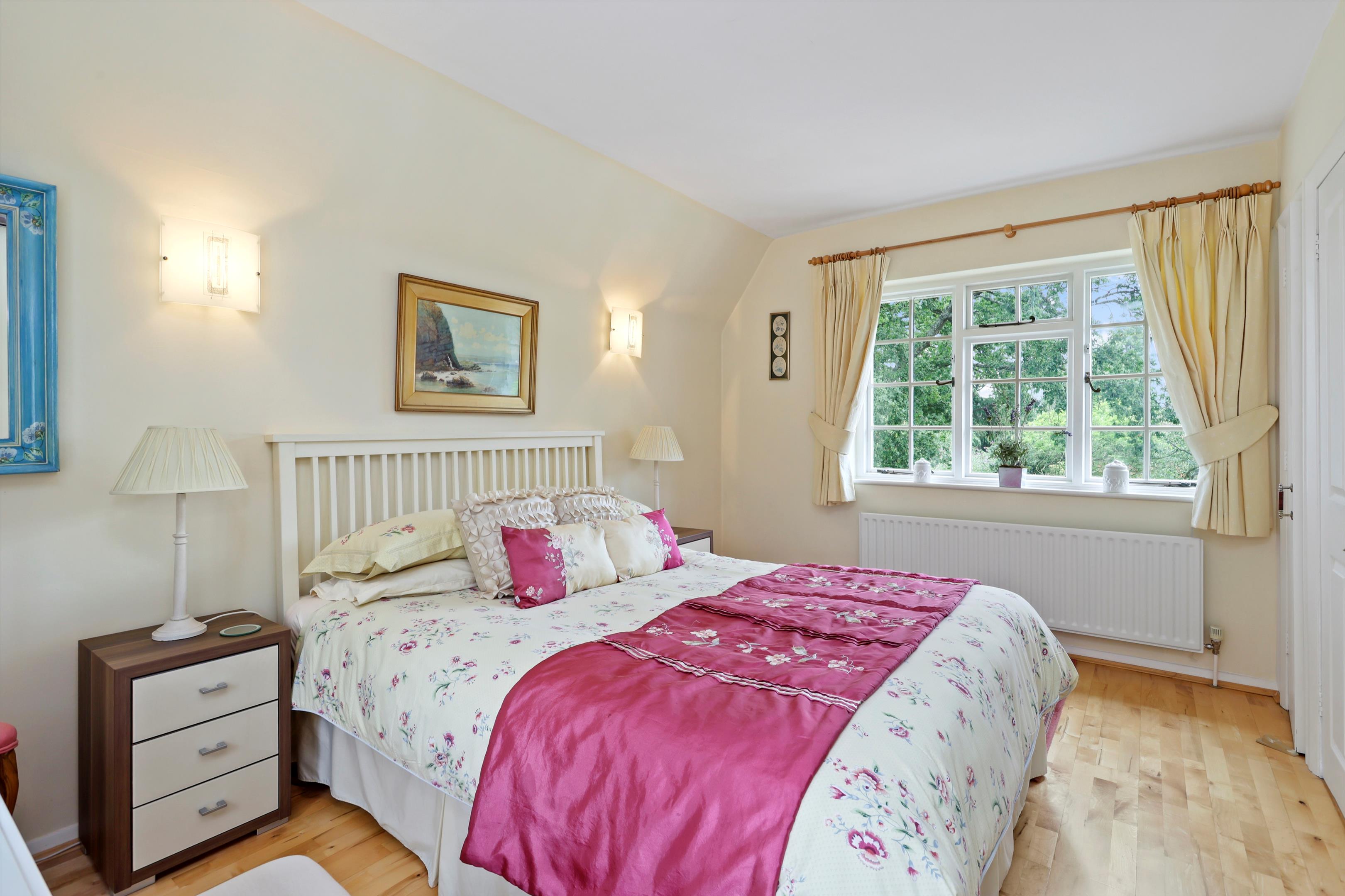Park Close, Esher, Surrey, KT10