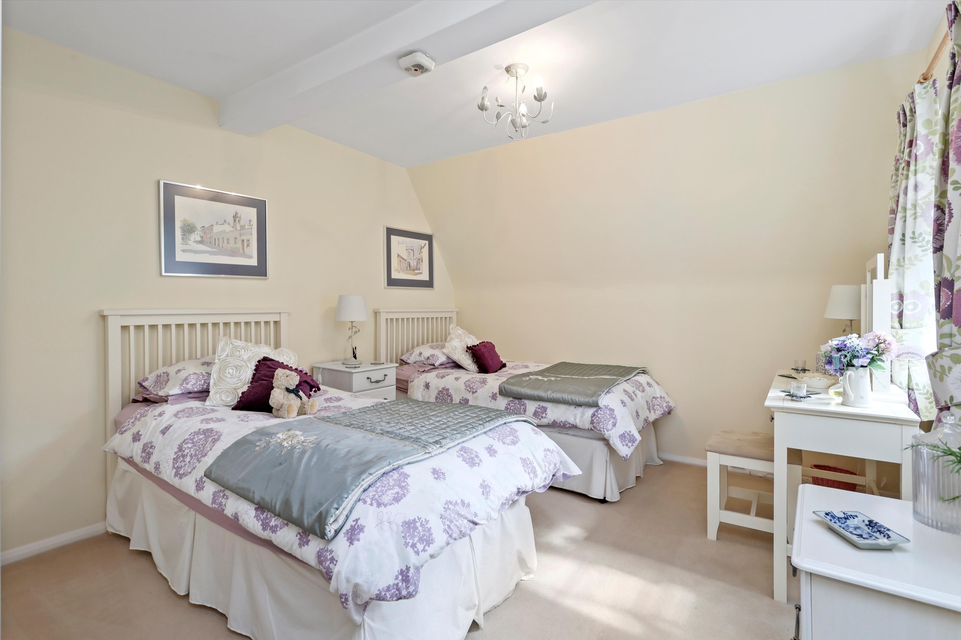 Park Close, Esher, Surrey, KT10