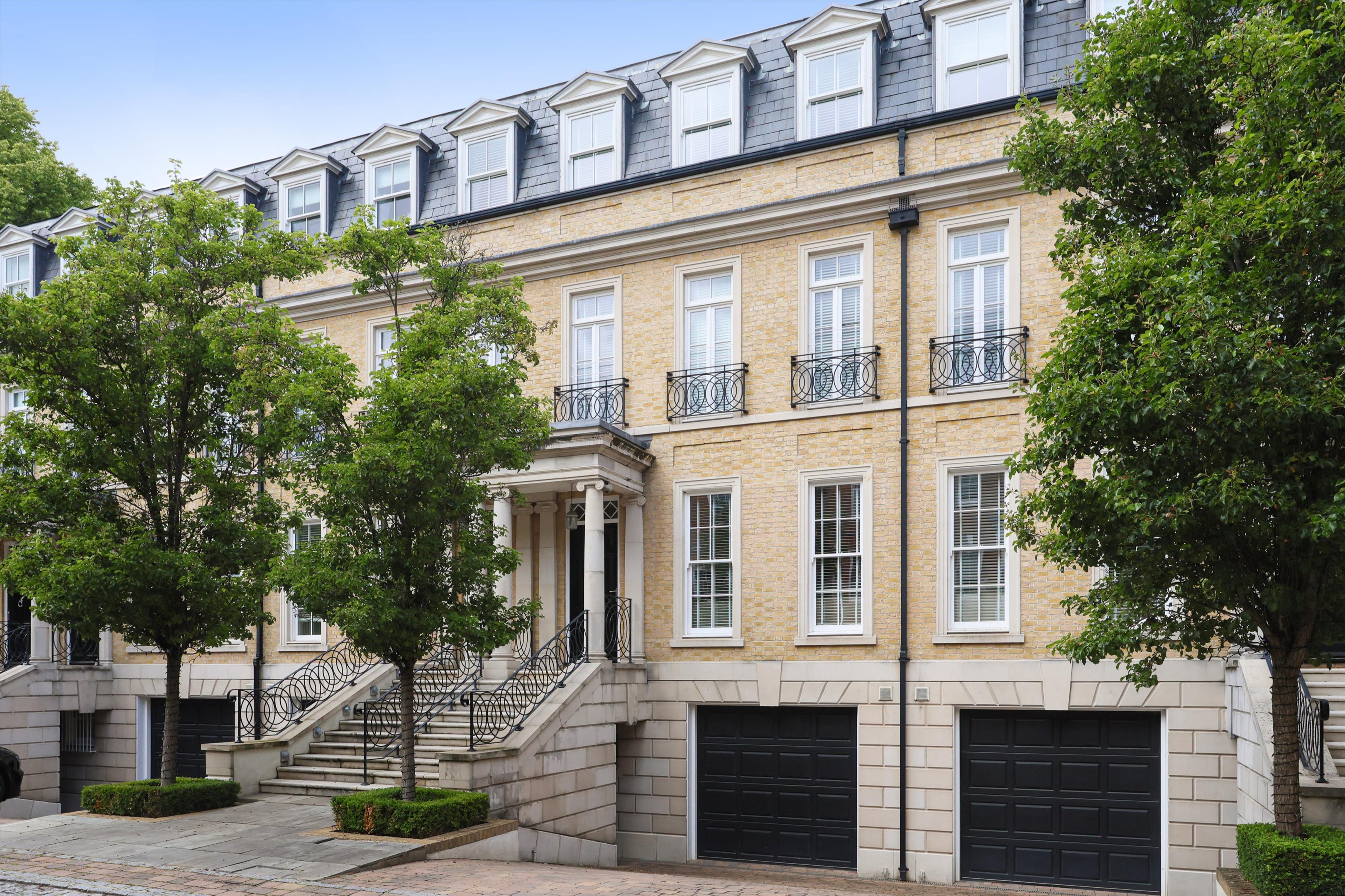 Charlotte Terrace, Princess Square, Esher, Surrey, KT10