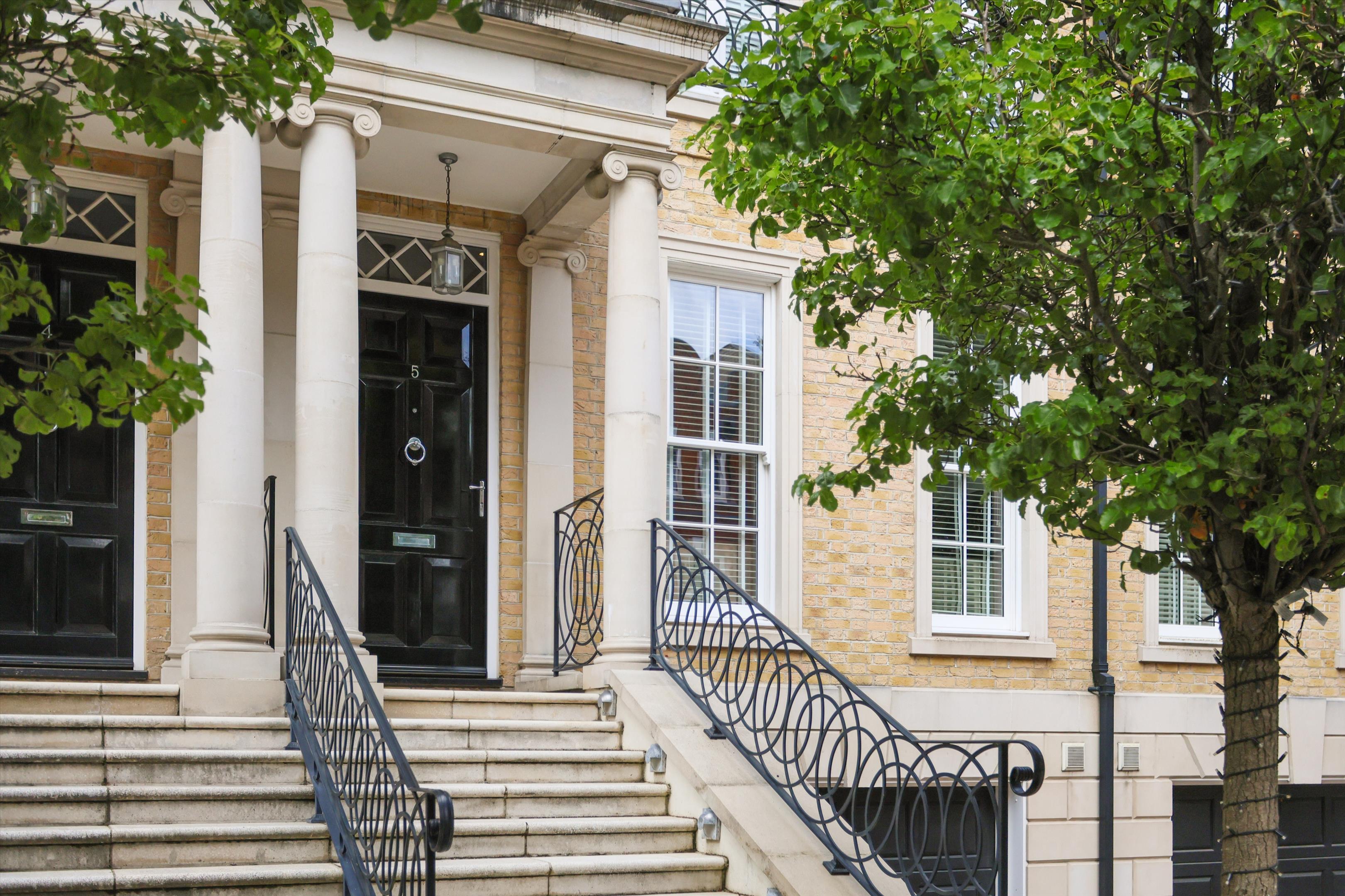 Charlotte Terrace, Princess Square, Esher, Surrey, KT10