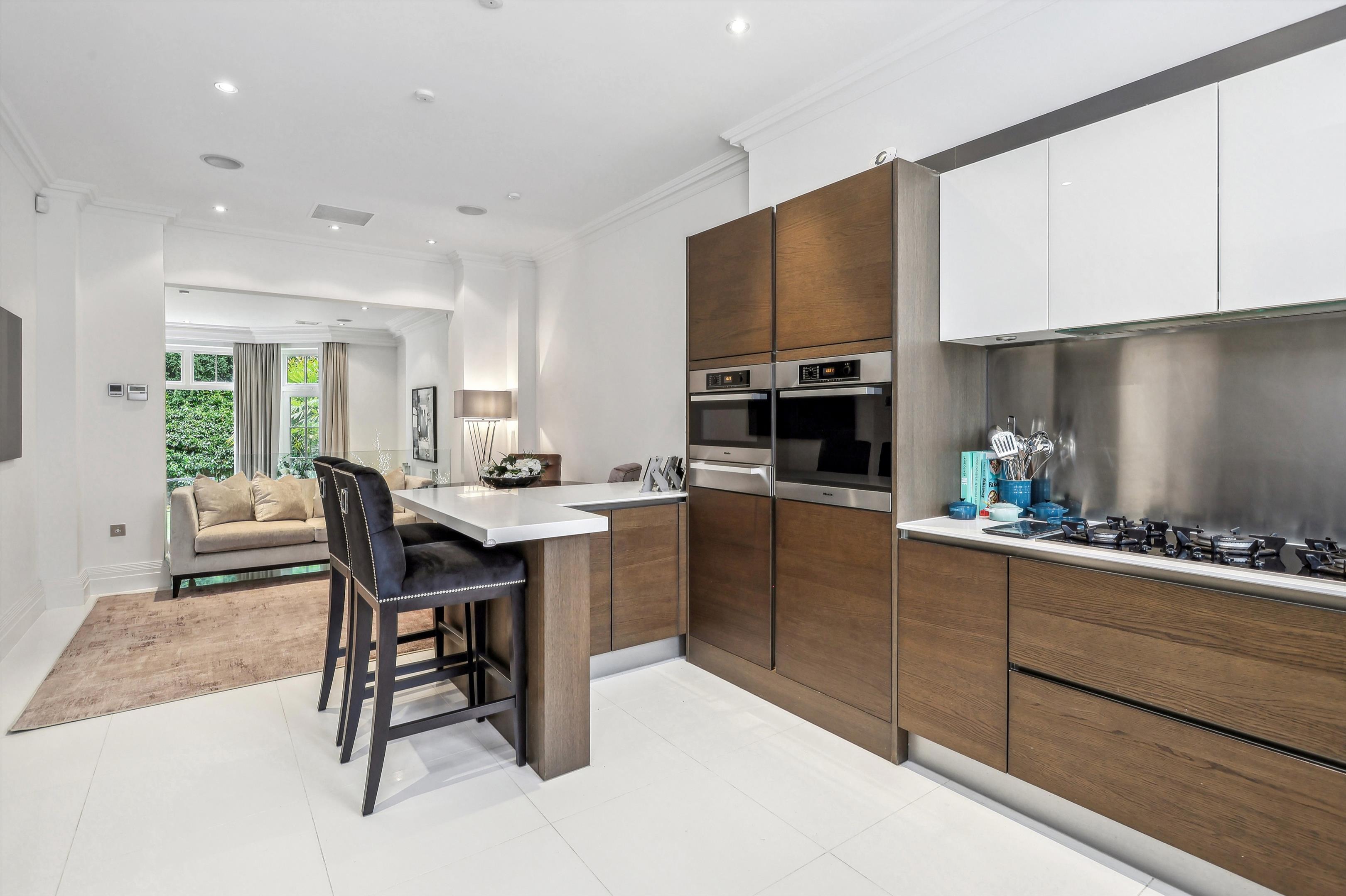 Charlotte Terrace, Princess Square, Esher, Surrey, KT10
