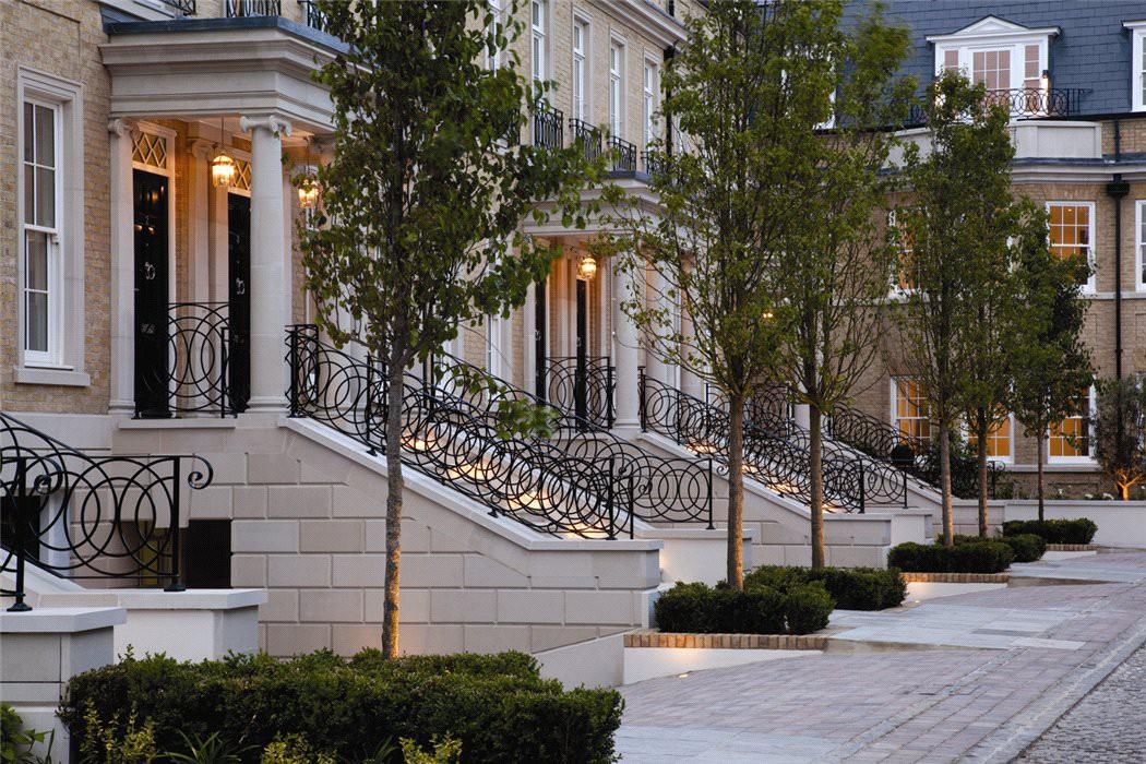 Charlotte Terrace, Princess Square, Esher, Surrey, KT10
