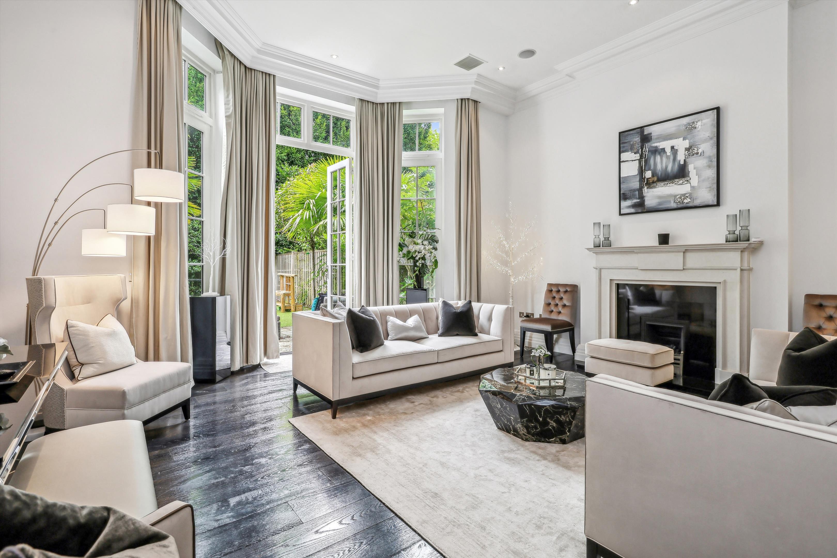 Charlotte Terrace, Princess Square, Esher, Surrey, KT10