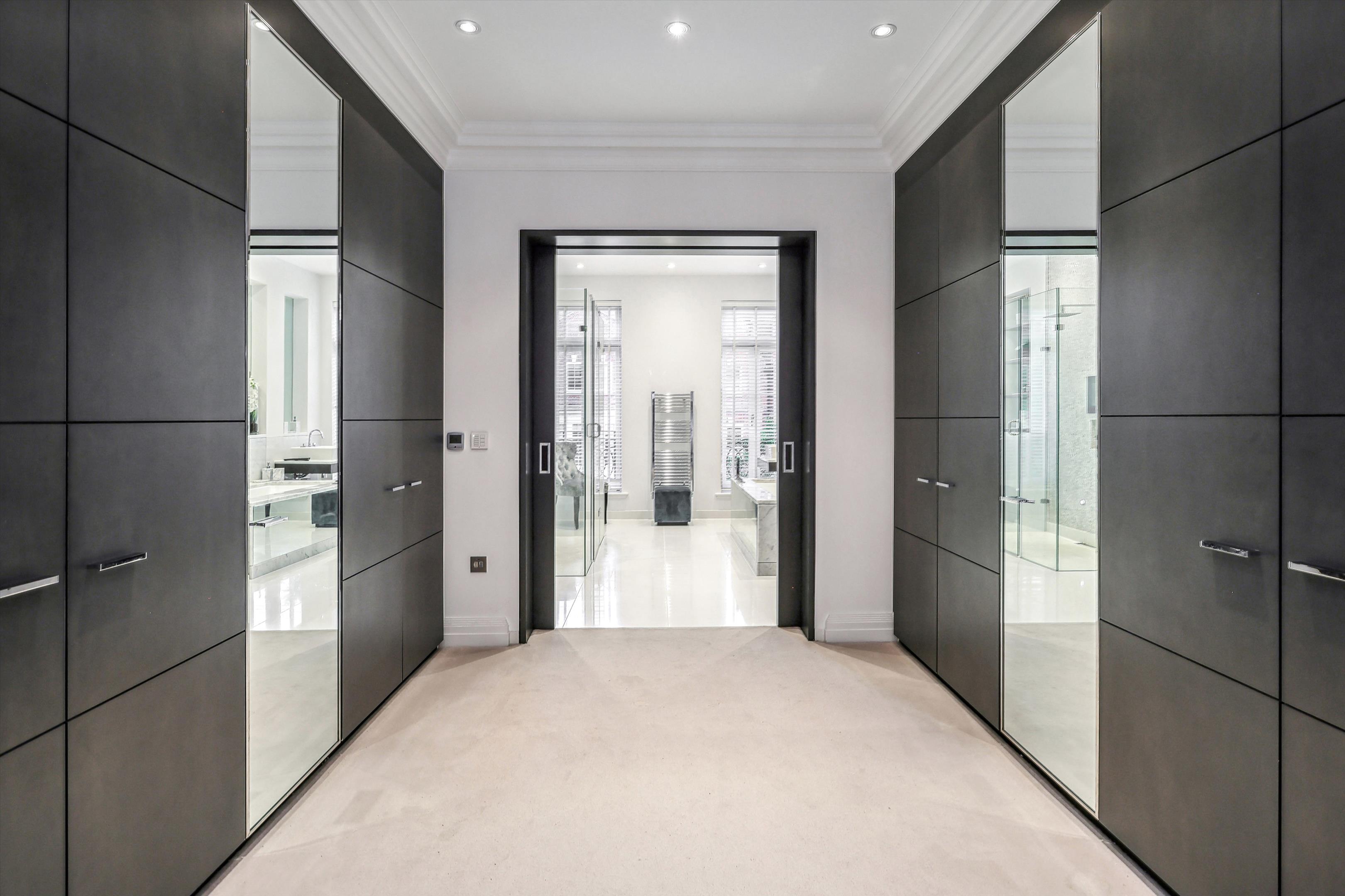 Charlotte Terrace, Princess Square, Esher, Surrey, KT10