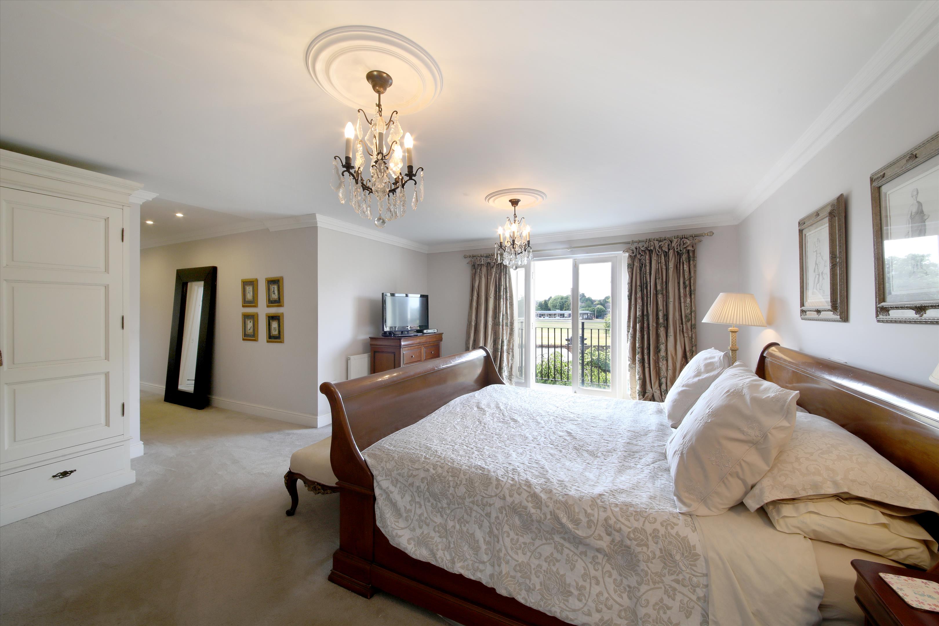 Woodcote Road, Epsom, Surrey, KT18