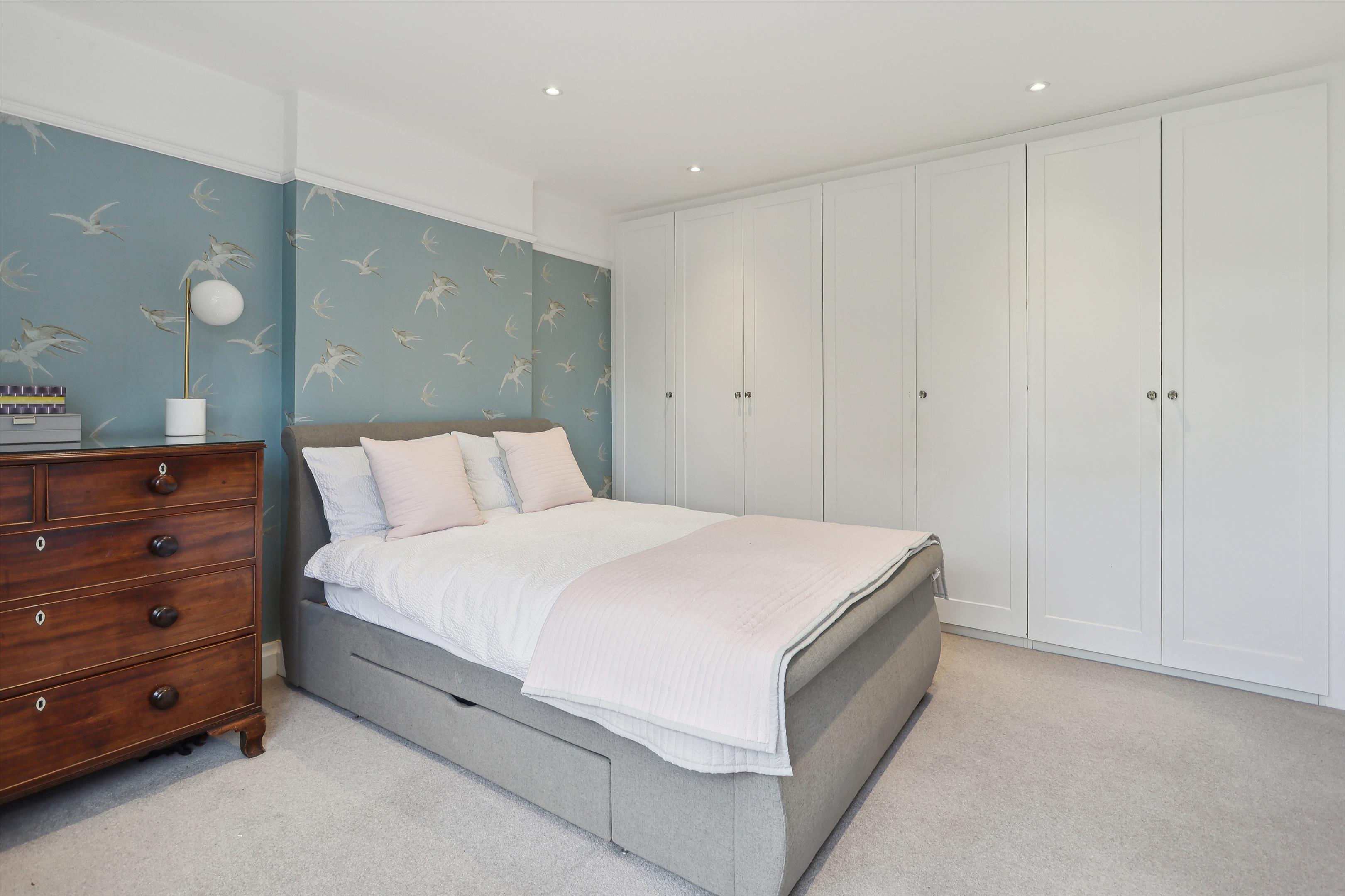 Oaken Lane, Claygate, Esher, Surrey, KT10