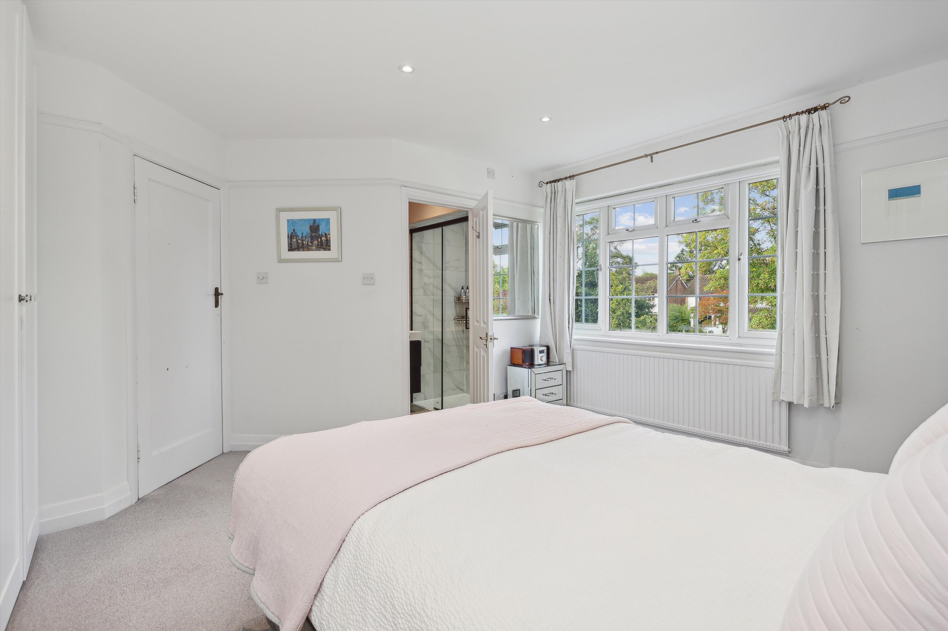 Oaken Lane, Claygate, Esher, Surrey, KT10