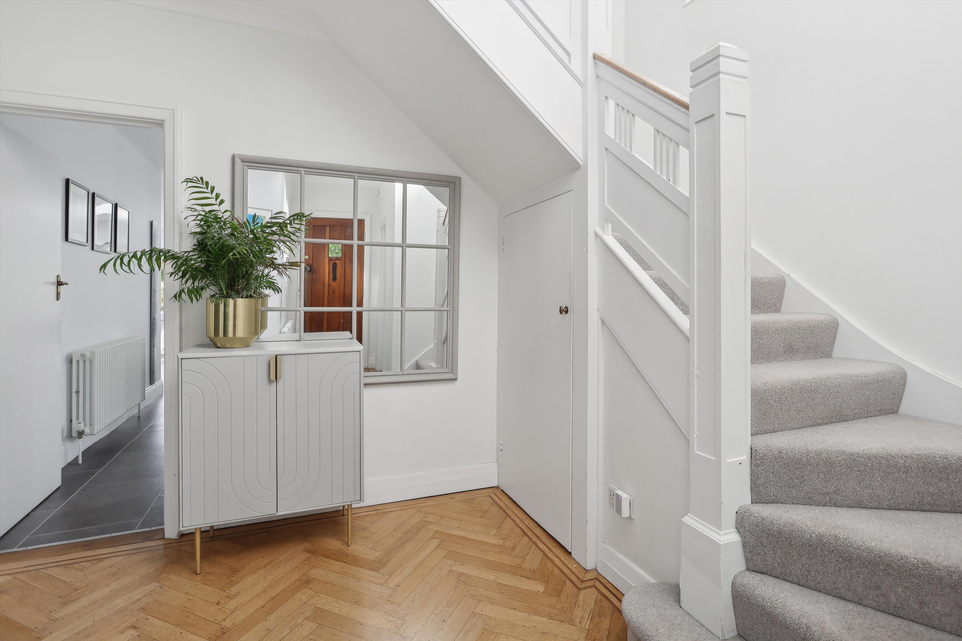 Oaken Lane, Claygate, Esher, Surrey, KT10