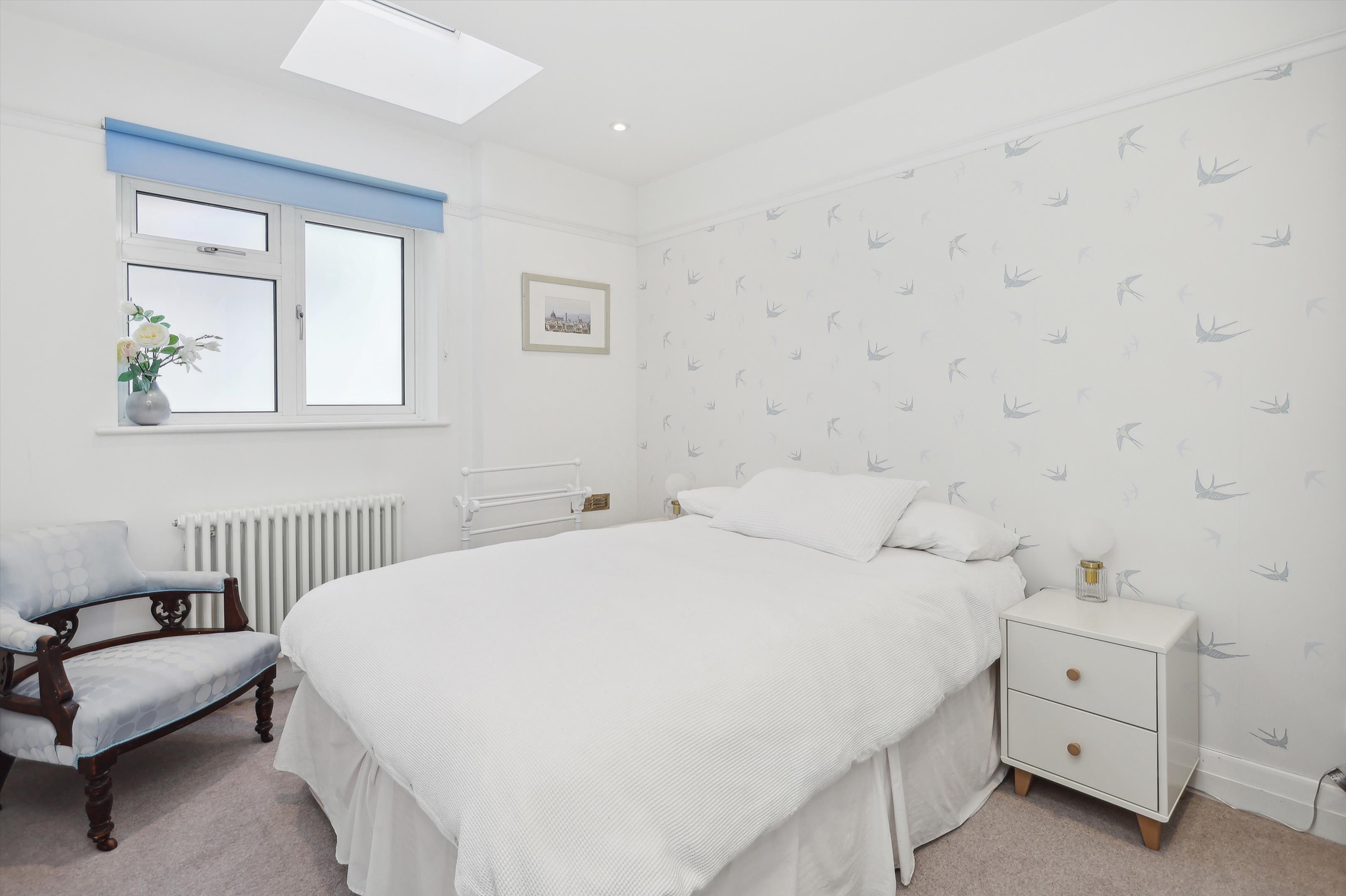 Oaken Lane, Claygate, Esher, Surrey, KT10