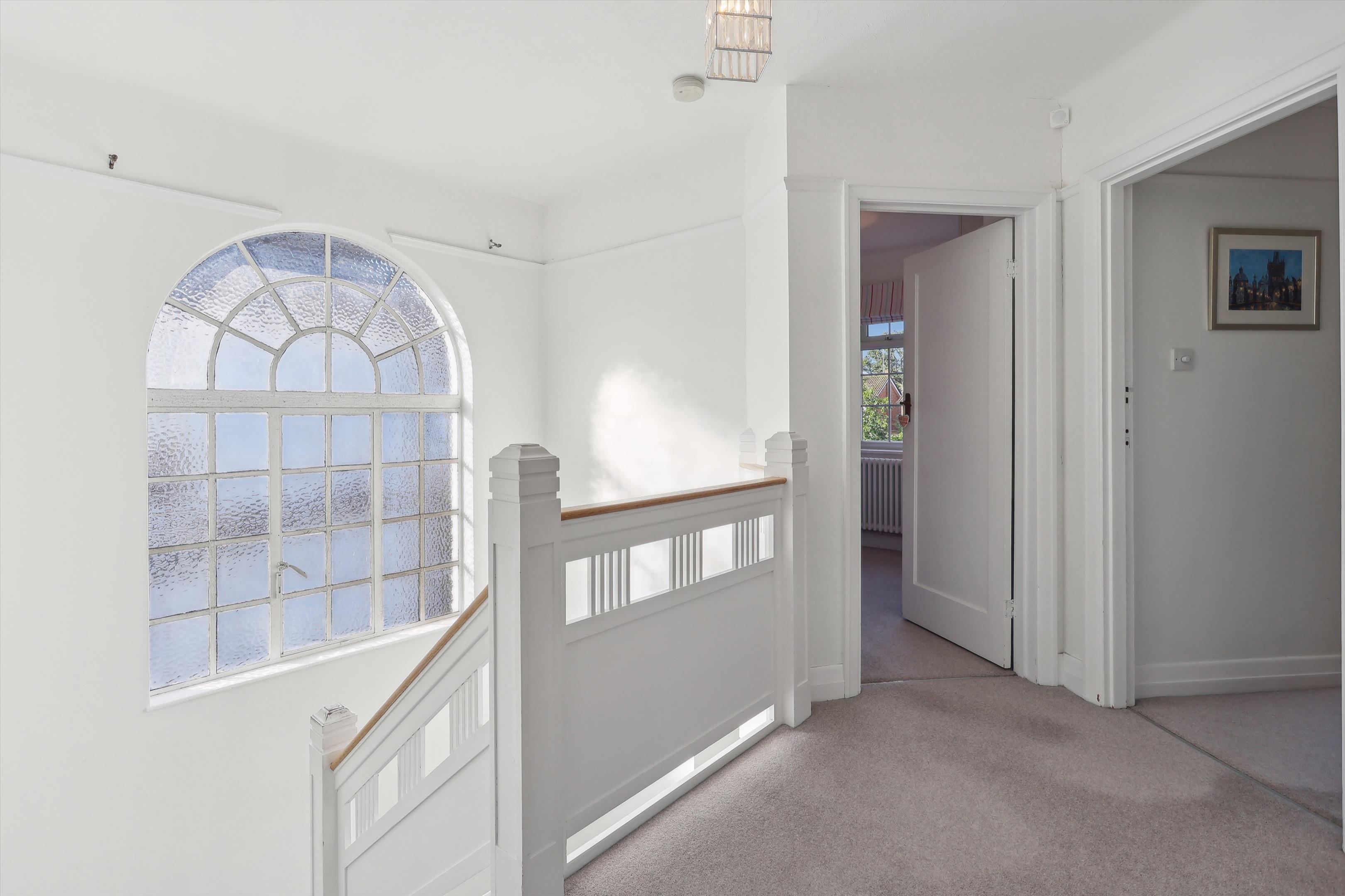 Oaken Lane, Claygate, Esher, Surrey, KT10