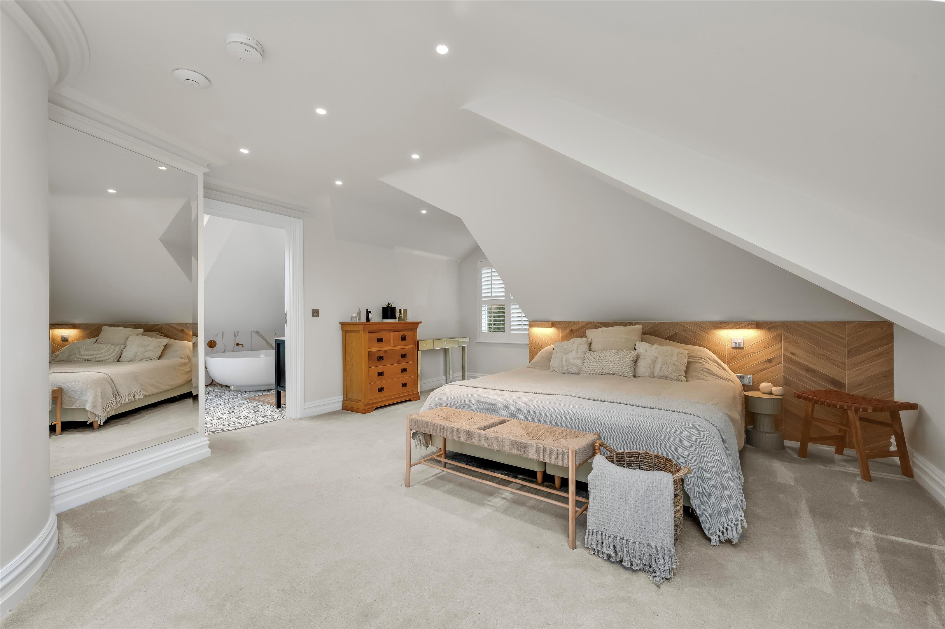 West End Lane, Esher, Surrey, KT10