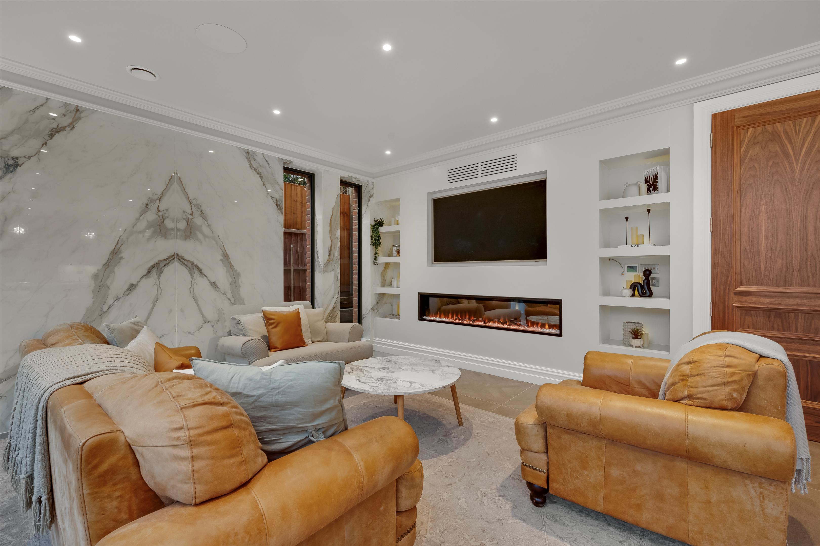 West End Lane, Esher, Surrey, KT10
