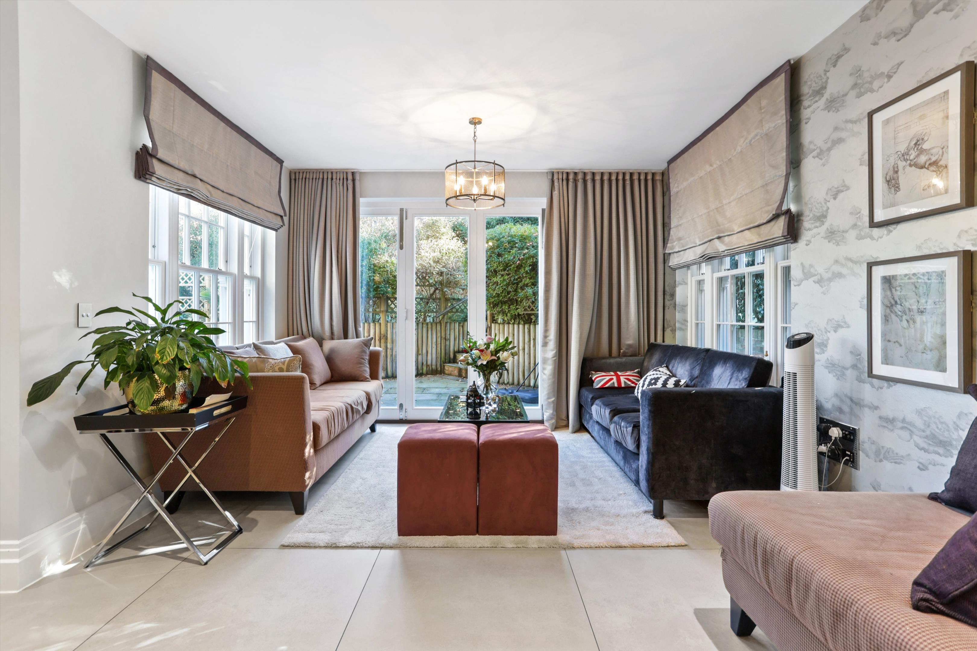 Ruxley Ridge, Claygate, Esher, Surrey, KT10