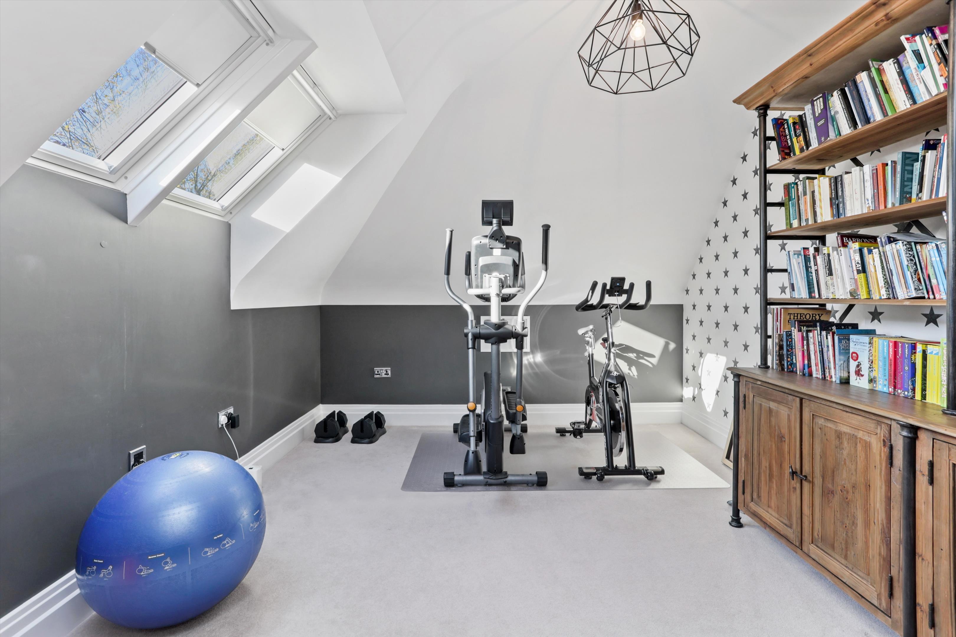 Ruxley Ridge, Claygate, Esher, Surrey, KT10