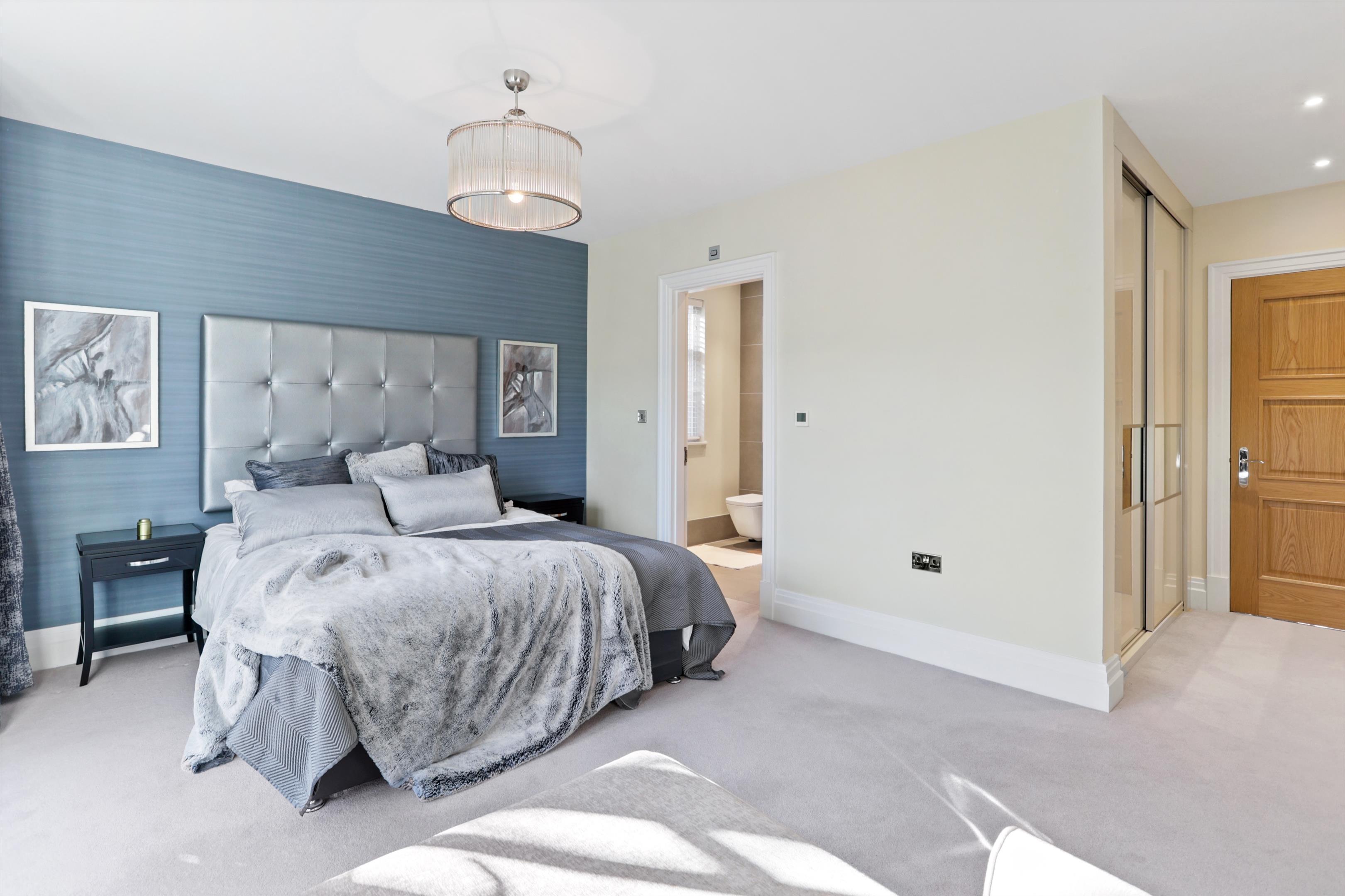 Ruxley Ridge, Claygate, Esher, Surrey, KT10