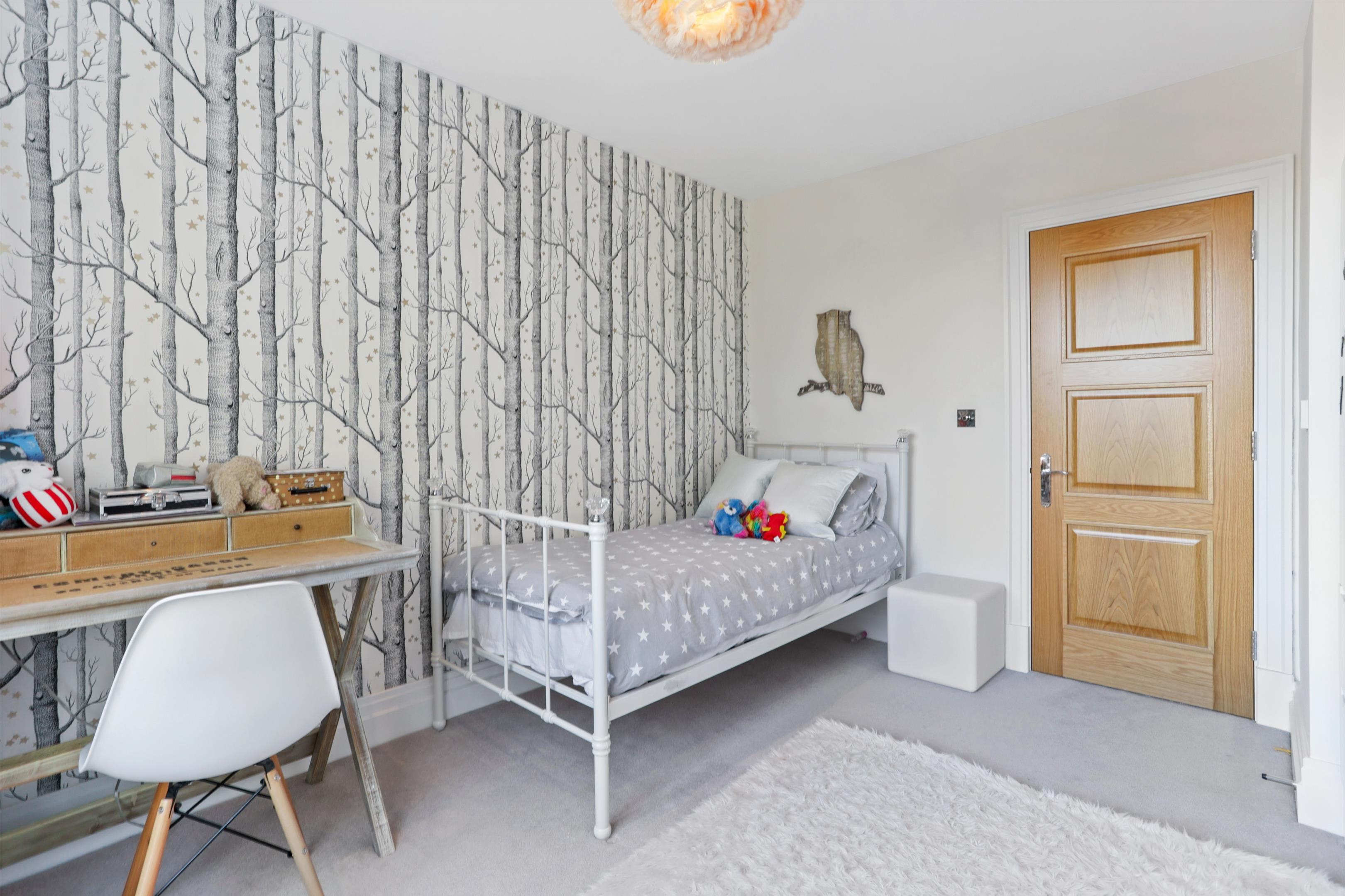 Ruxley Ridge, Claygate, Esher, Surrey, KT10