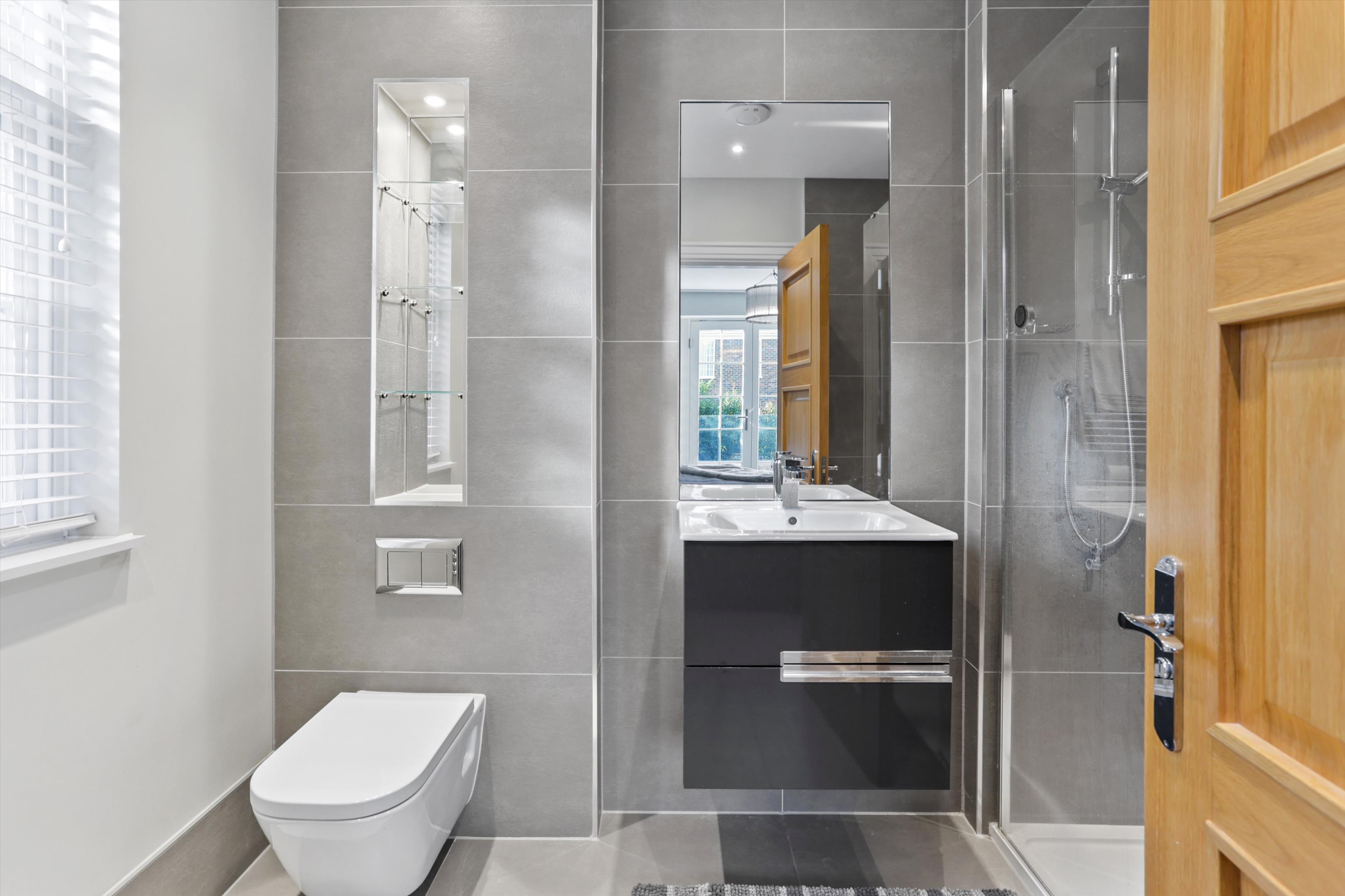 Ruxley Ridge, Claygate, Esher, Surrey, KT10