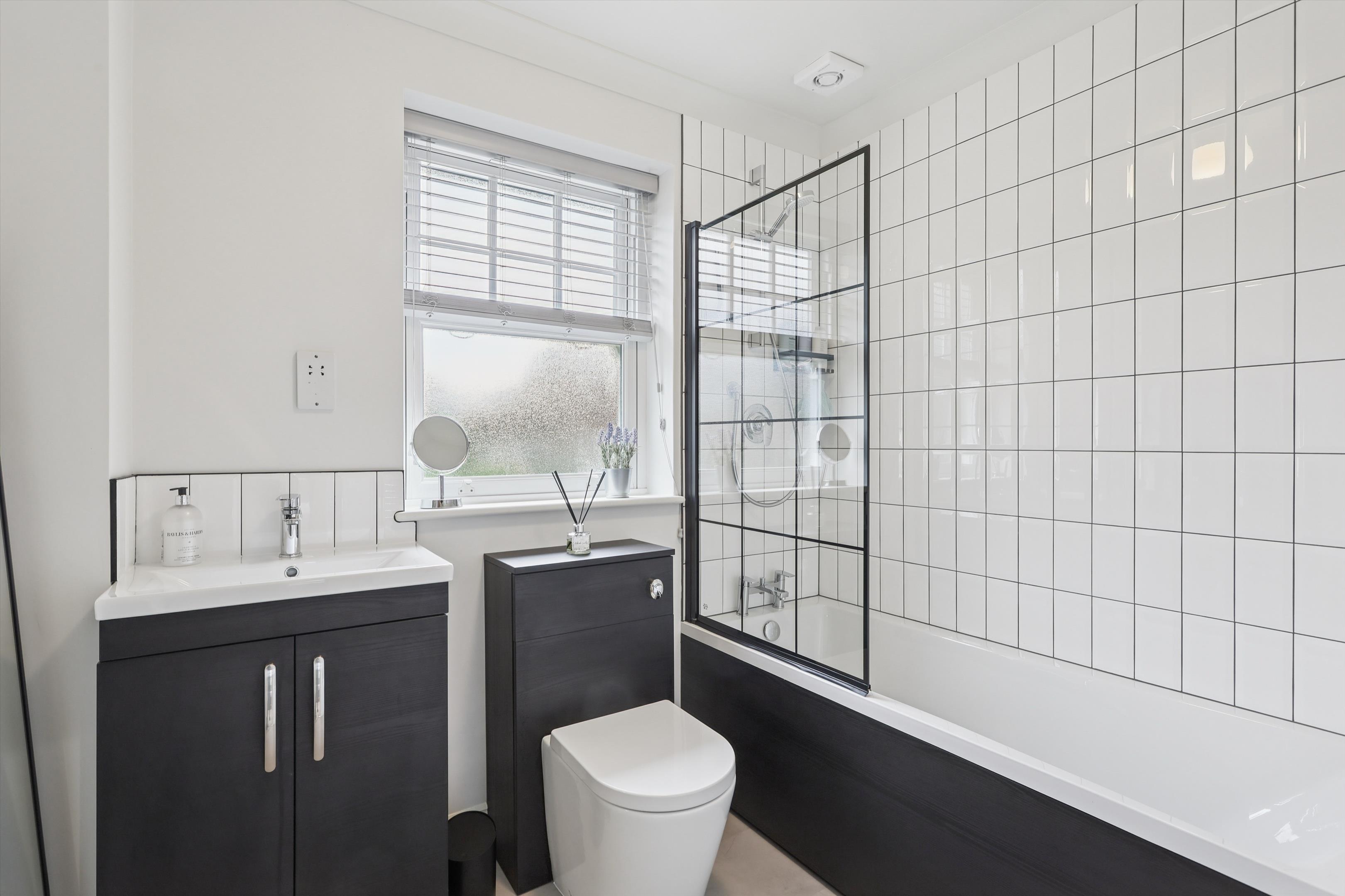 Ruxley Crescent, Claygate, Esher, Surrey KT10