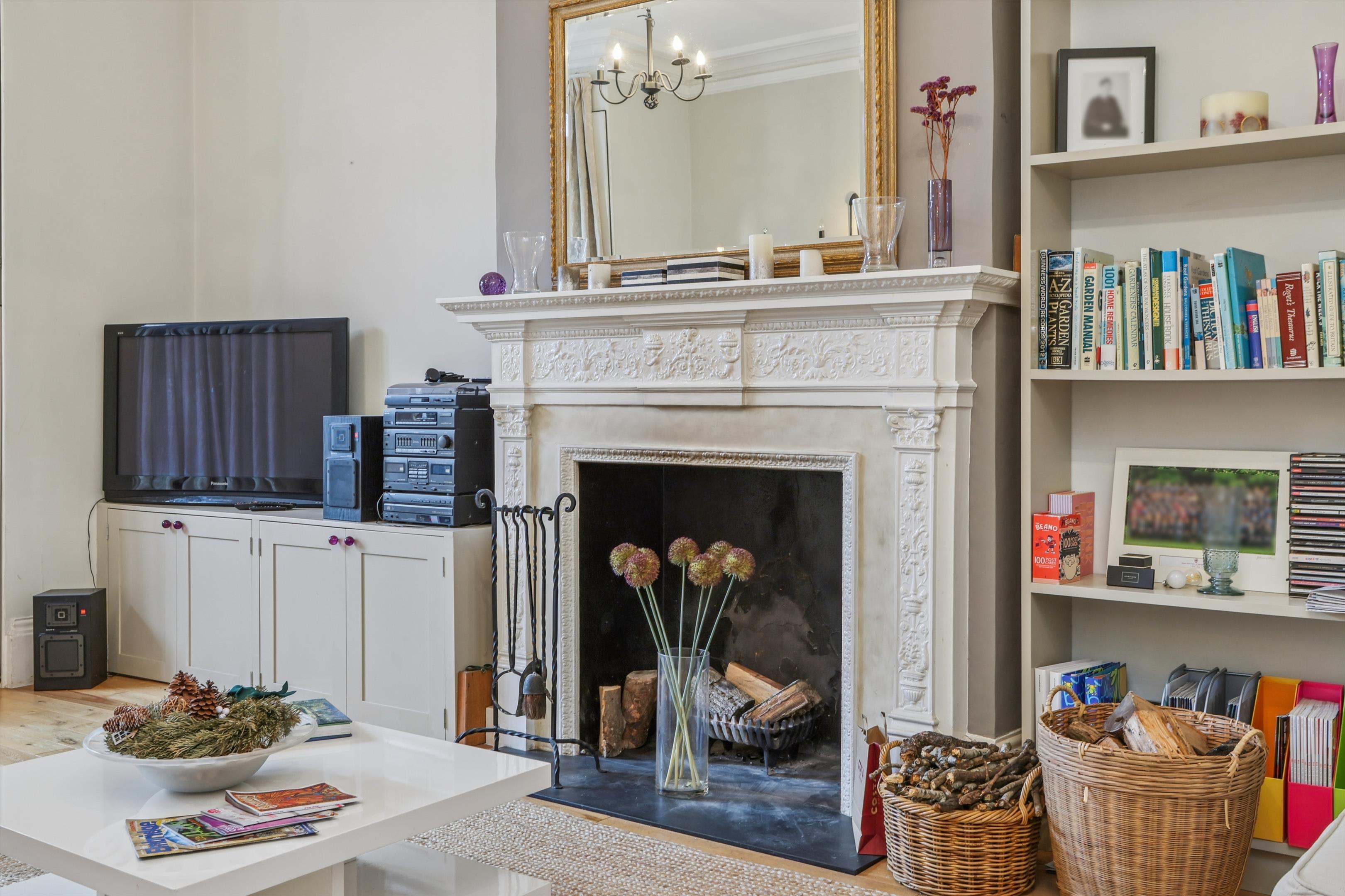 Manor Road North, Esher, Surrey, KT10