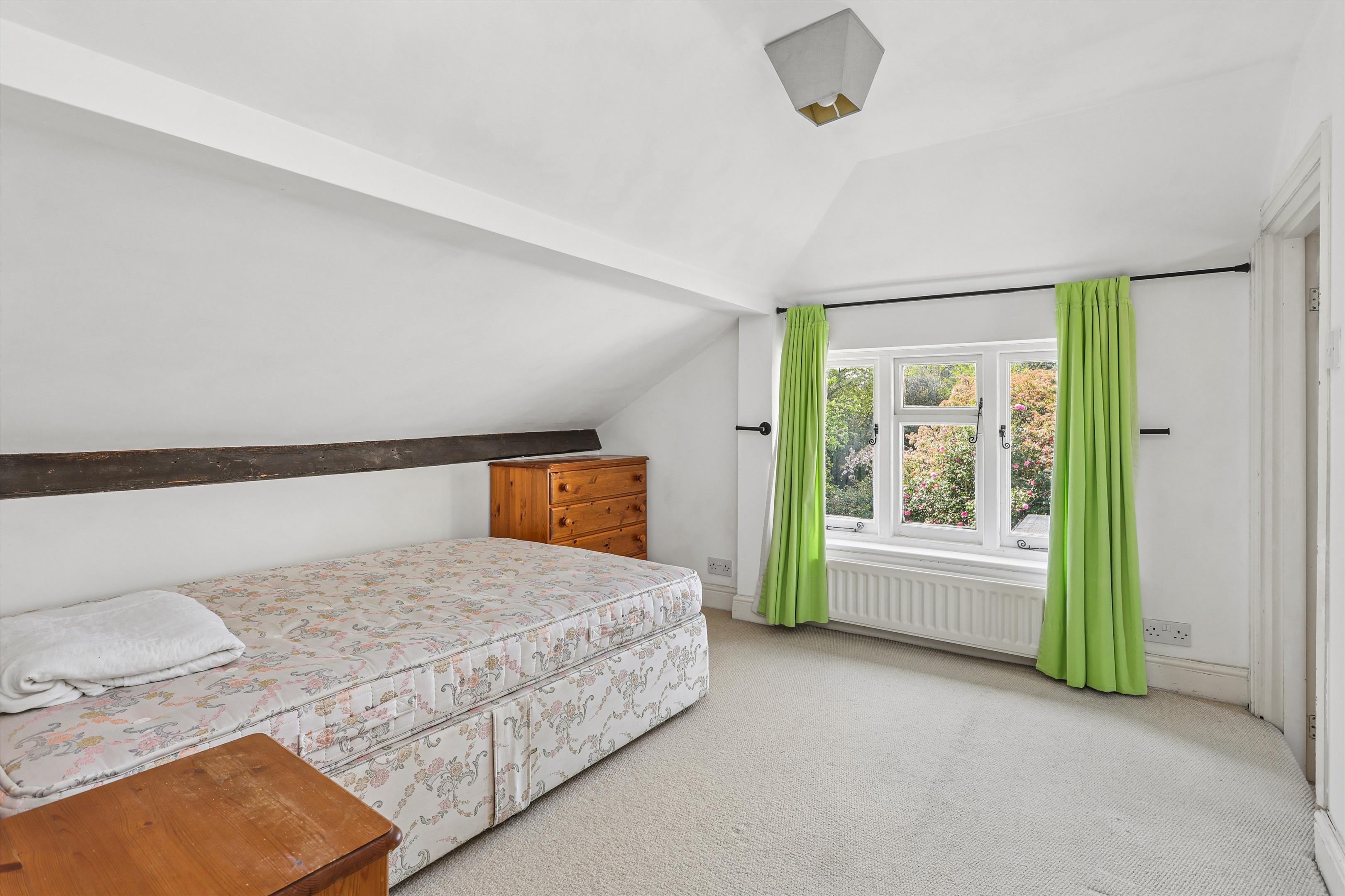 Manor Road North, Esher, Surrey, KT10