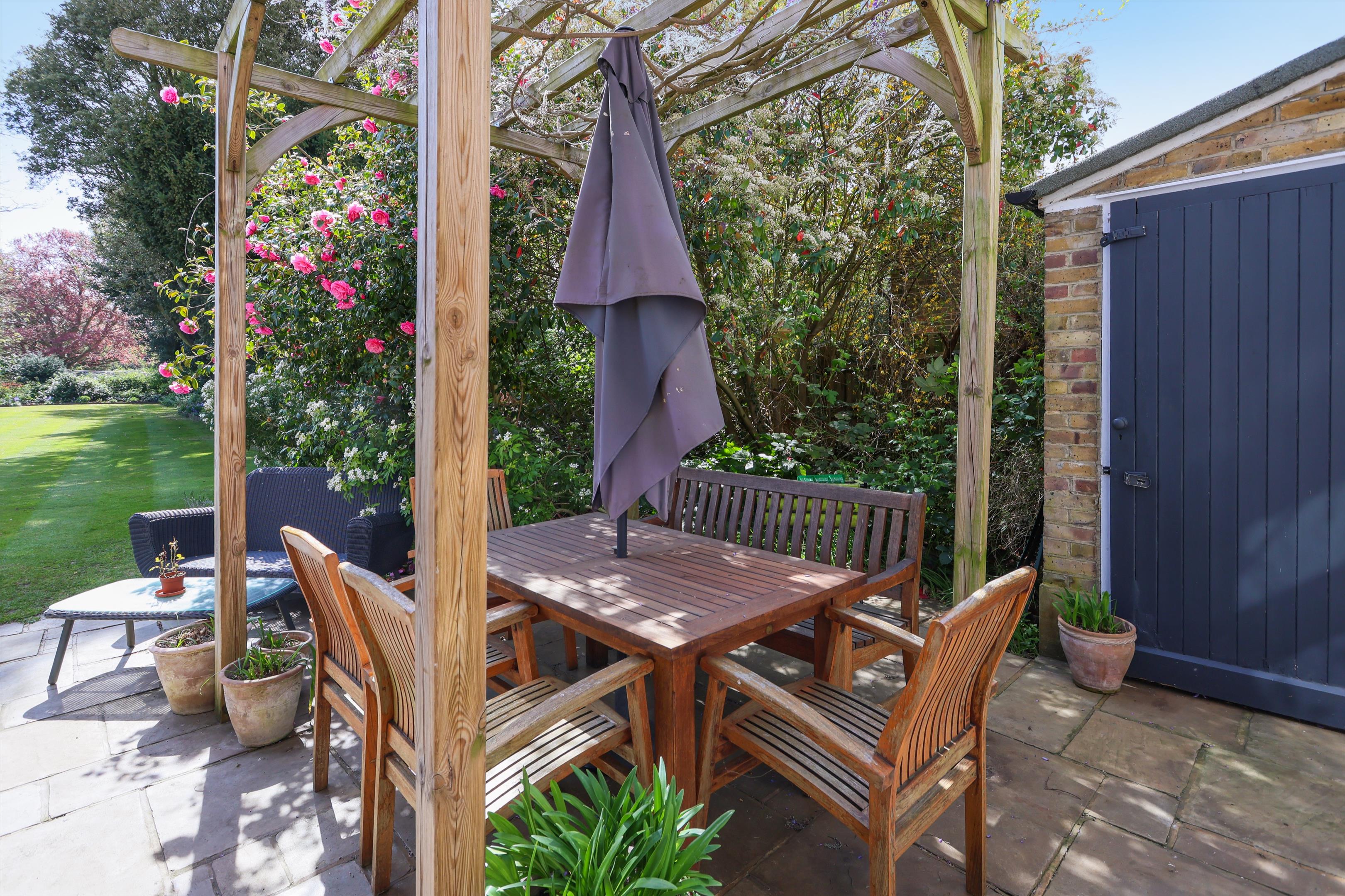 Manor Road North, Esher, Surrey, KT10