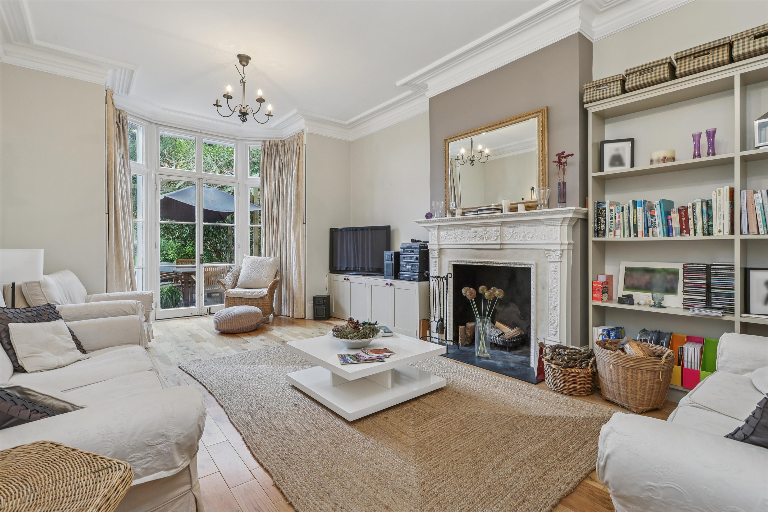 Manor Road North, Esher, Surrey, KT10