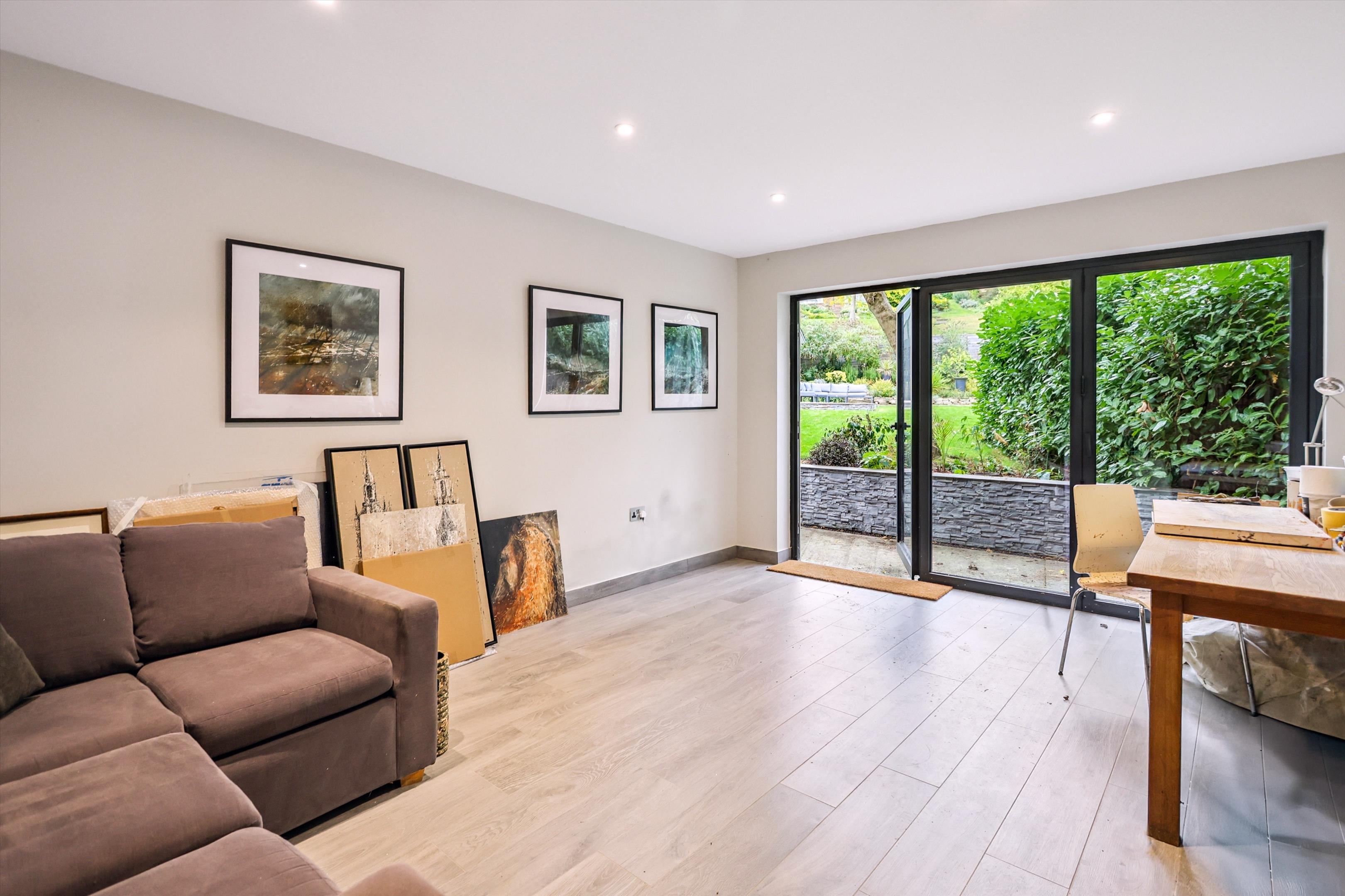 Riverside Drive, Esher, Surrey, KT10