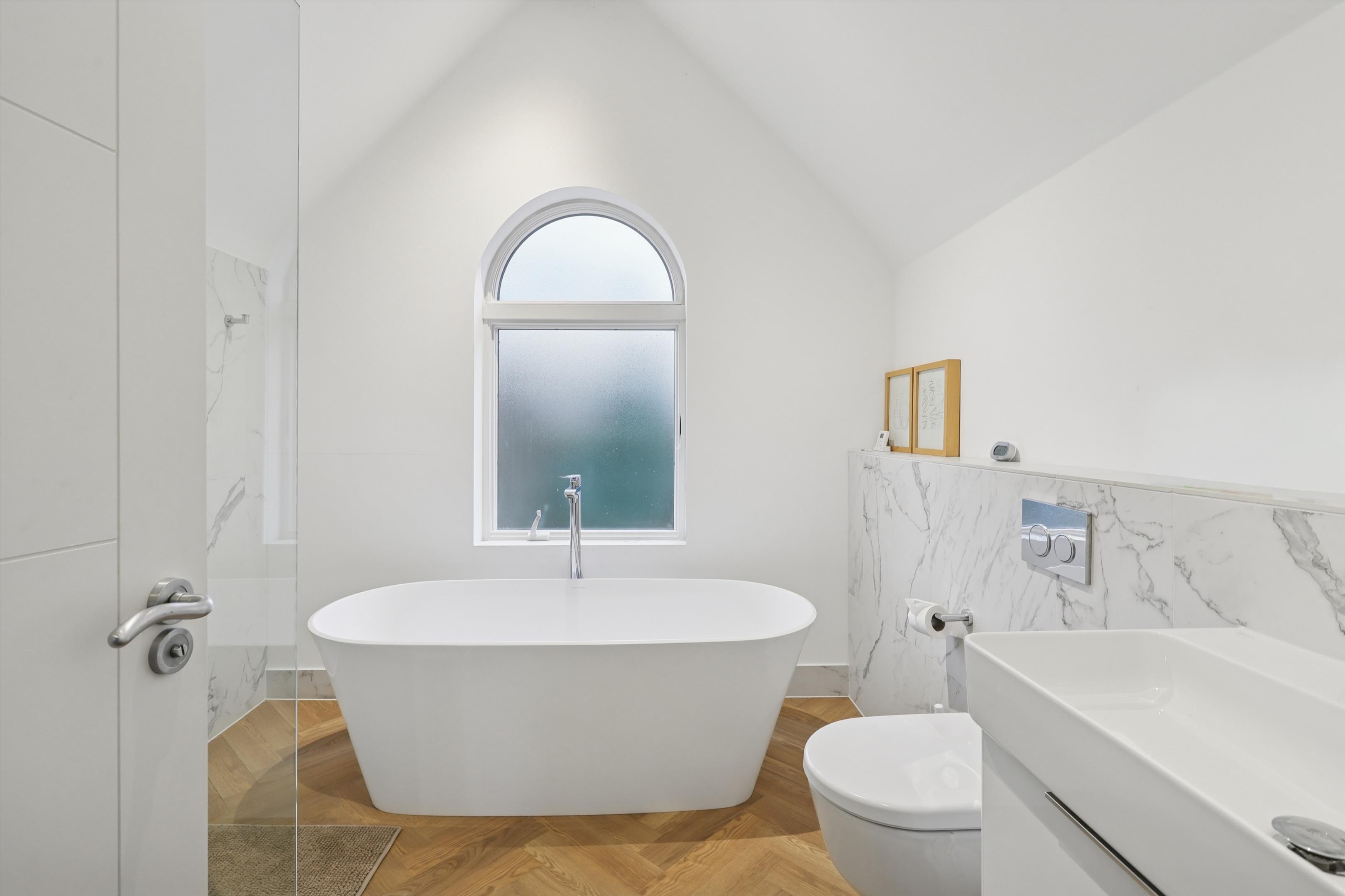 St. Marys Road, Long Ditton, Surbiton, Surrey, KT6