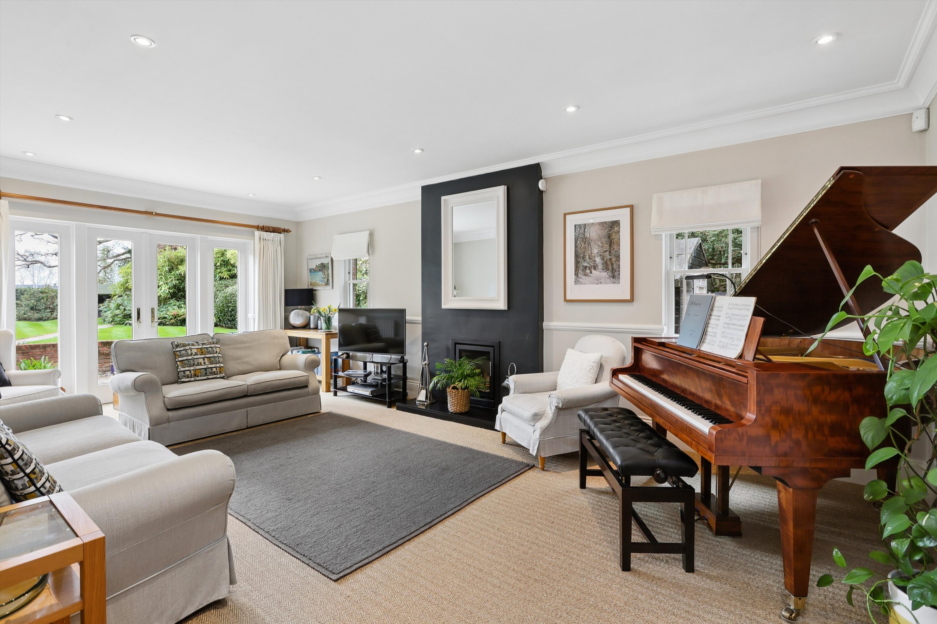 Beaconsfield Road, Claygate, Esher, Surrey KT10